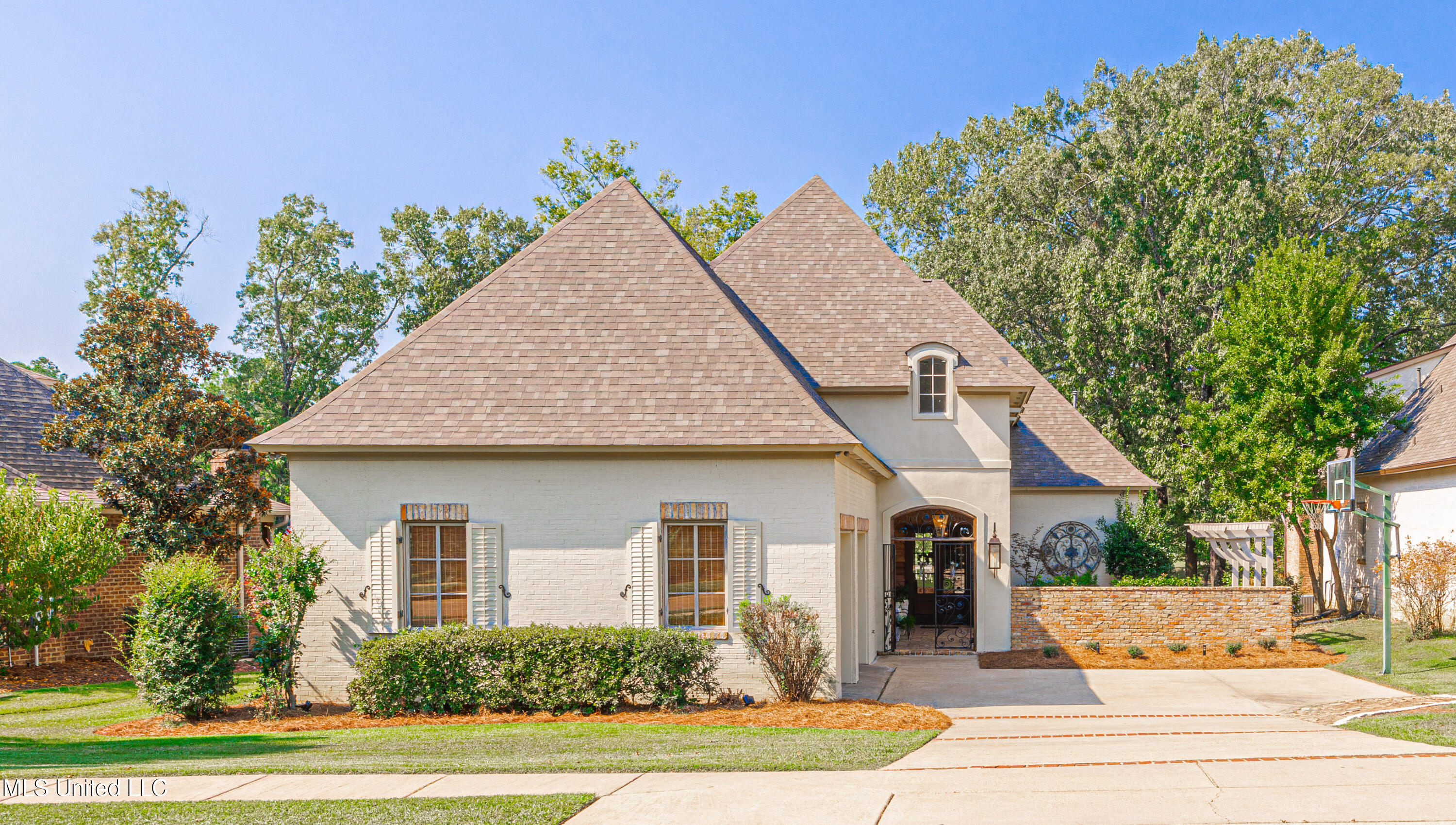 Madison, Mississippi 39110, United States, 4 Bedrooms Bedrooms, ,3 BathroomsBathrooms,Residential,Active,215529