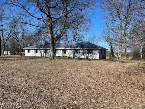 Homes For Sale - 7485 W Highway 4<br/> Senatobia, MS 38668