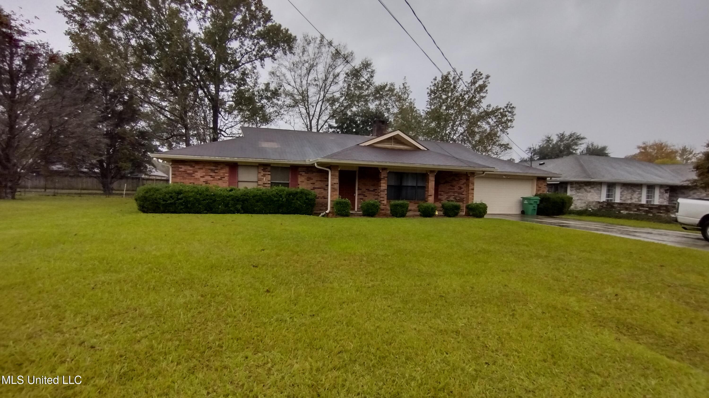 508 Country Club Drive, Picayune, Mississippi image 1