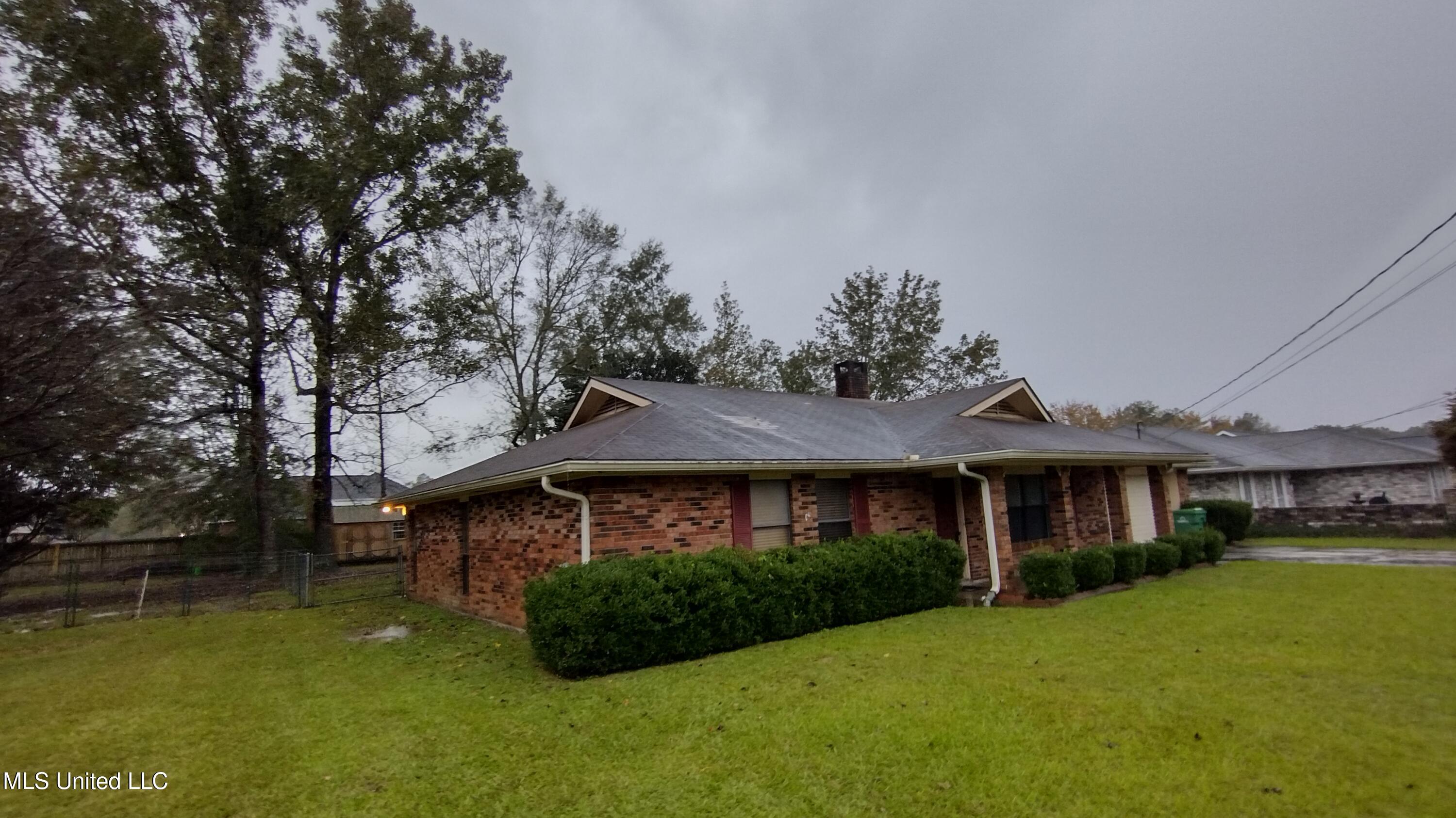 508 Country Club Drive, Picayune, Mississippi image 20