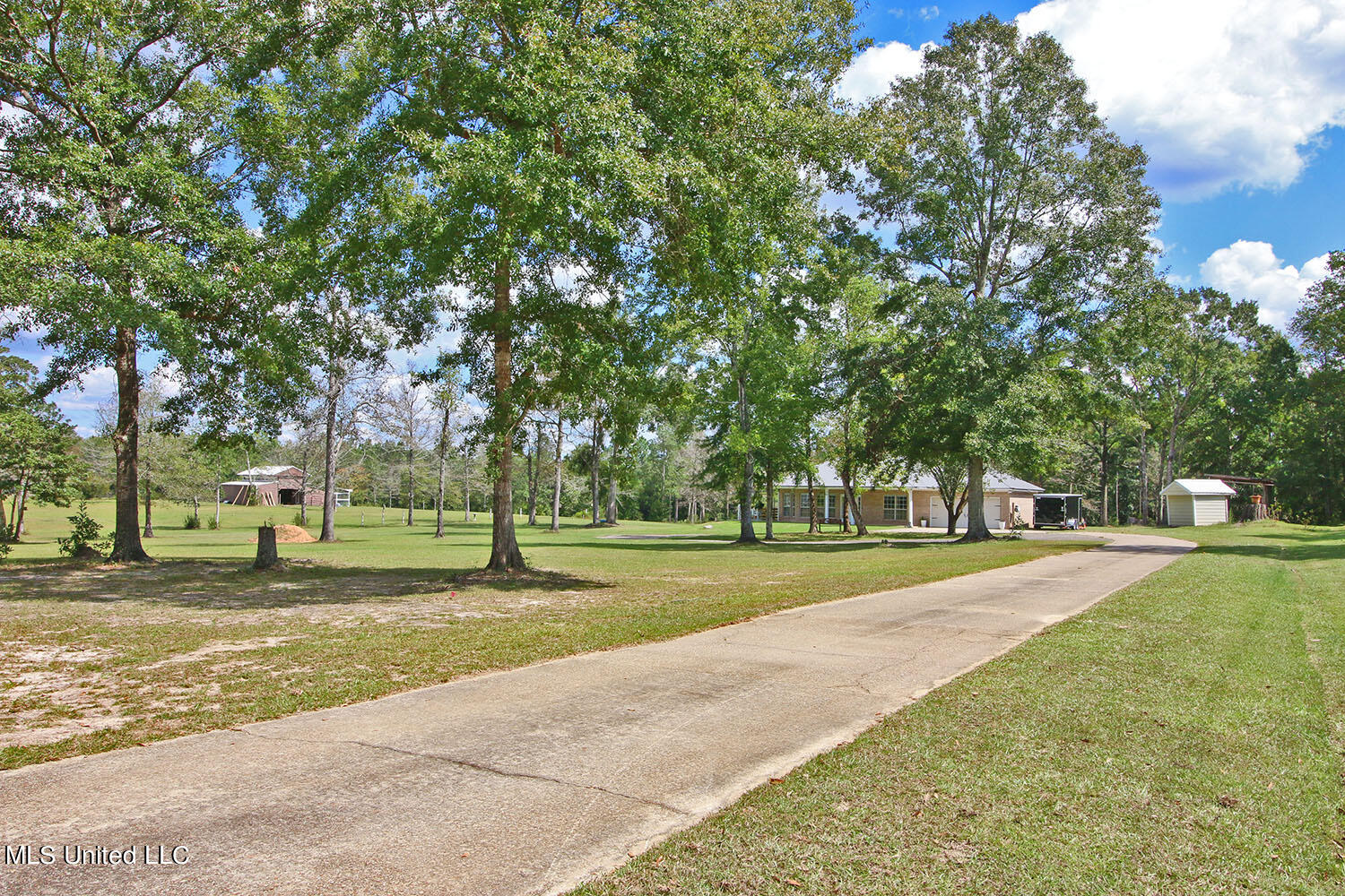 5916 Morning Side Drive, Vancleave, Mississippi image 1