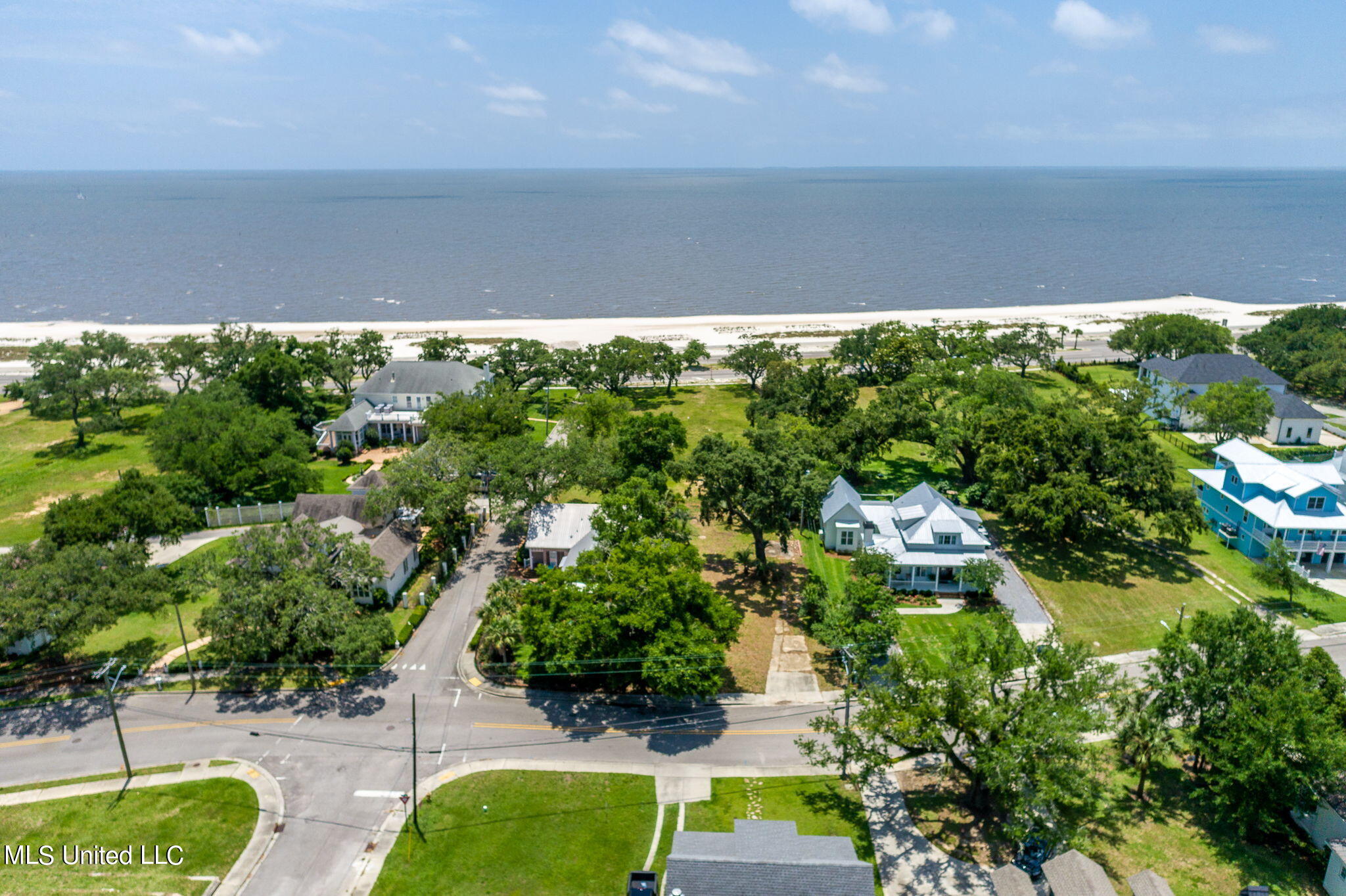 707 2nd Street, Gulfport, Mississippi image 3