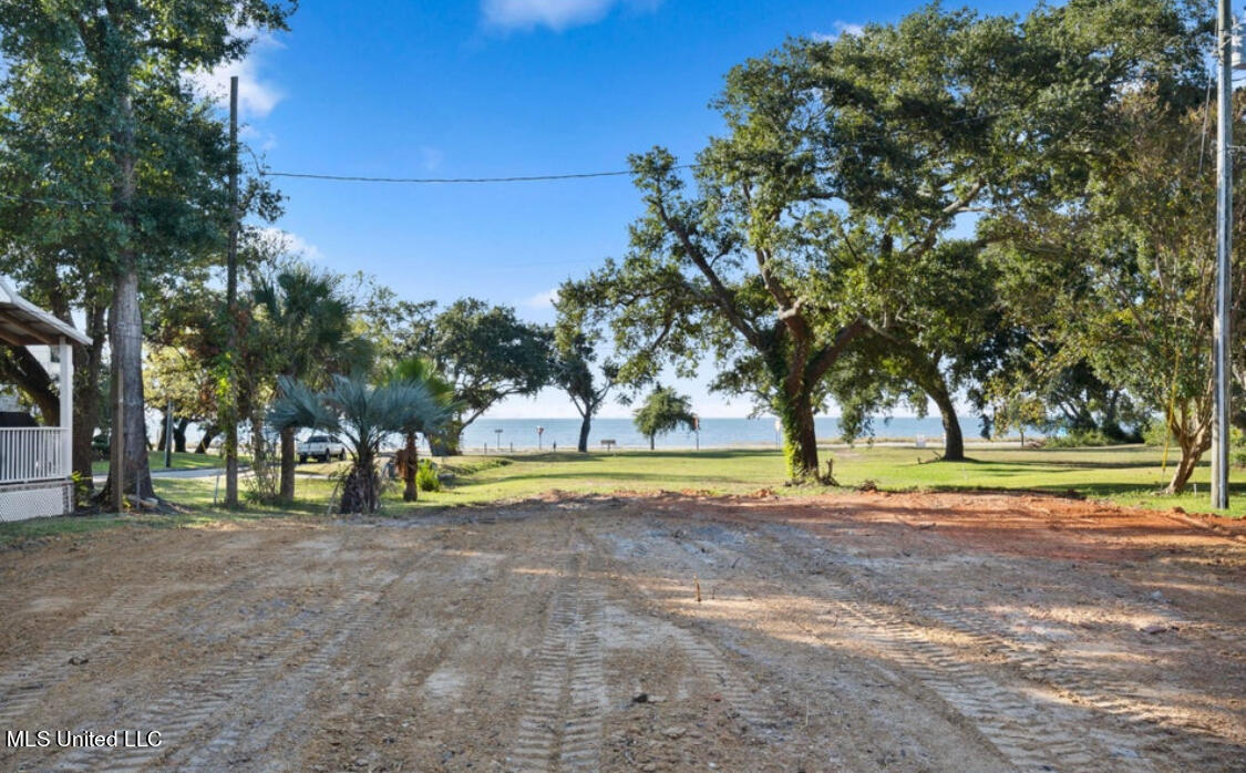 707 2nd Street, Gulfport, Mississippi image 1