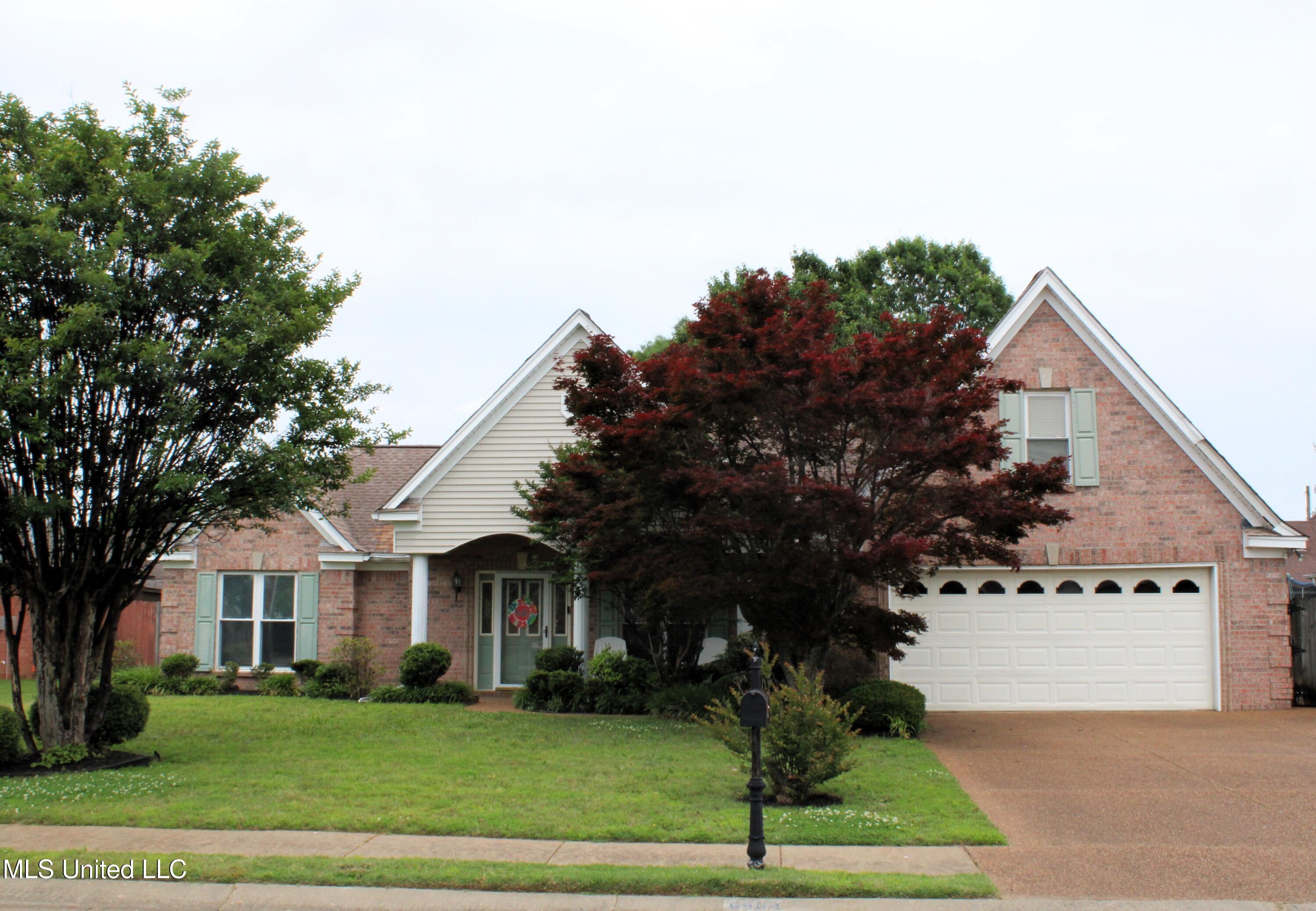 6904 Braybourne Main, Olive Branch, Mississippi image 1