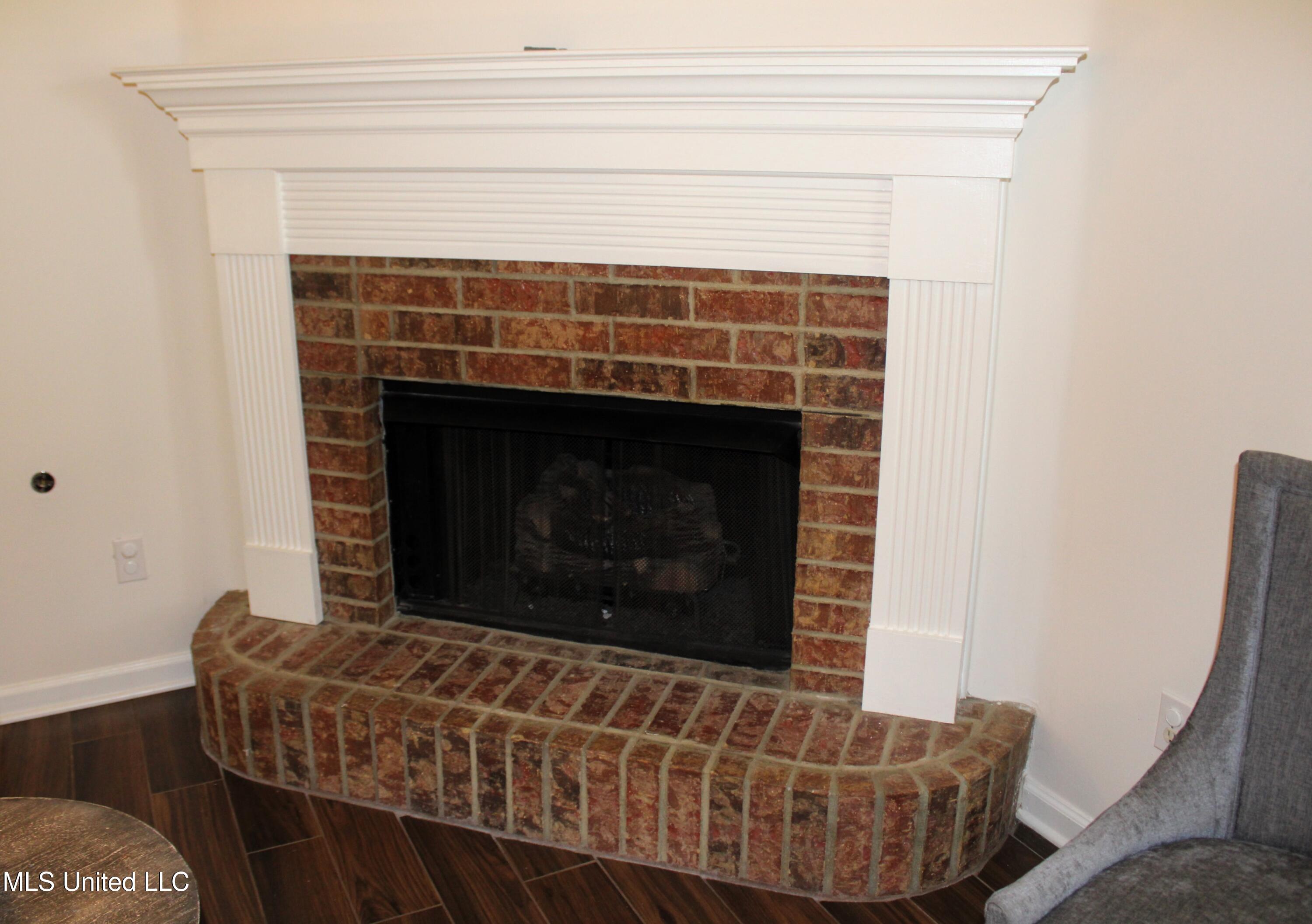 6904 Braybourne Main, Olive Branch, Mississippi image 6