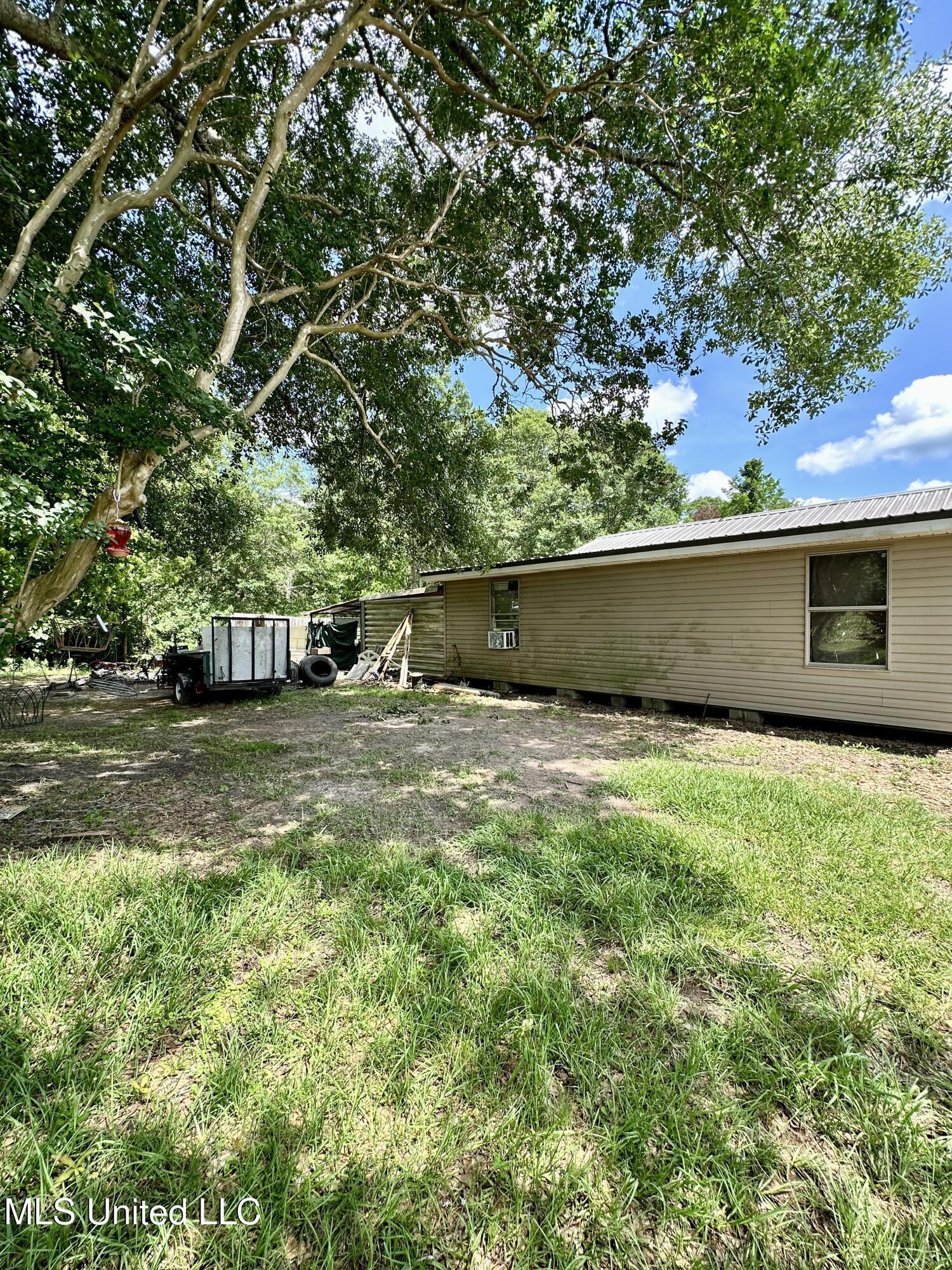 378 White Chapel Road, Carriere, Mississippi image 5
