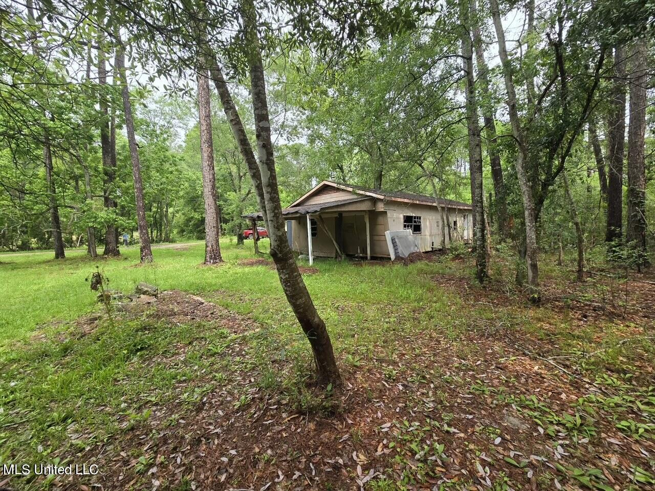 2220 Falcon Road, Gautier, Mississippi image 2