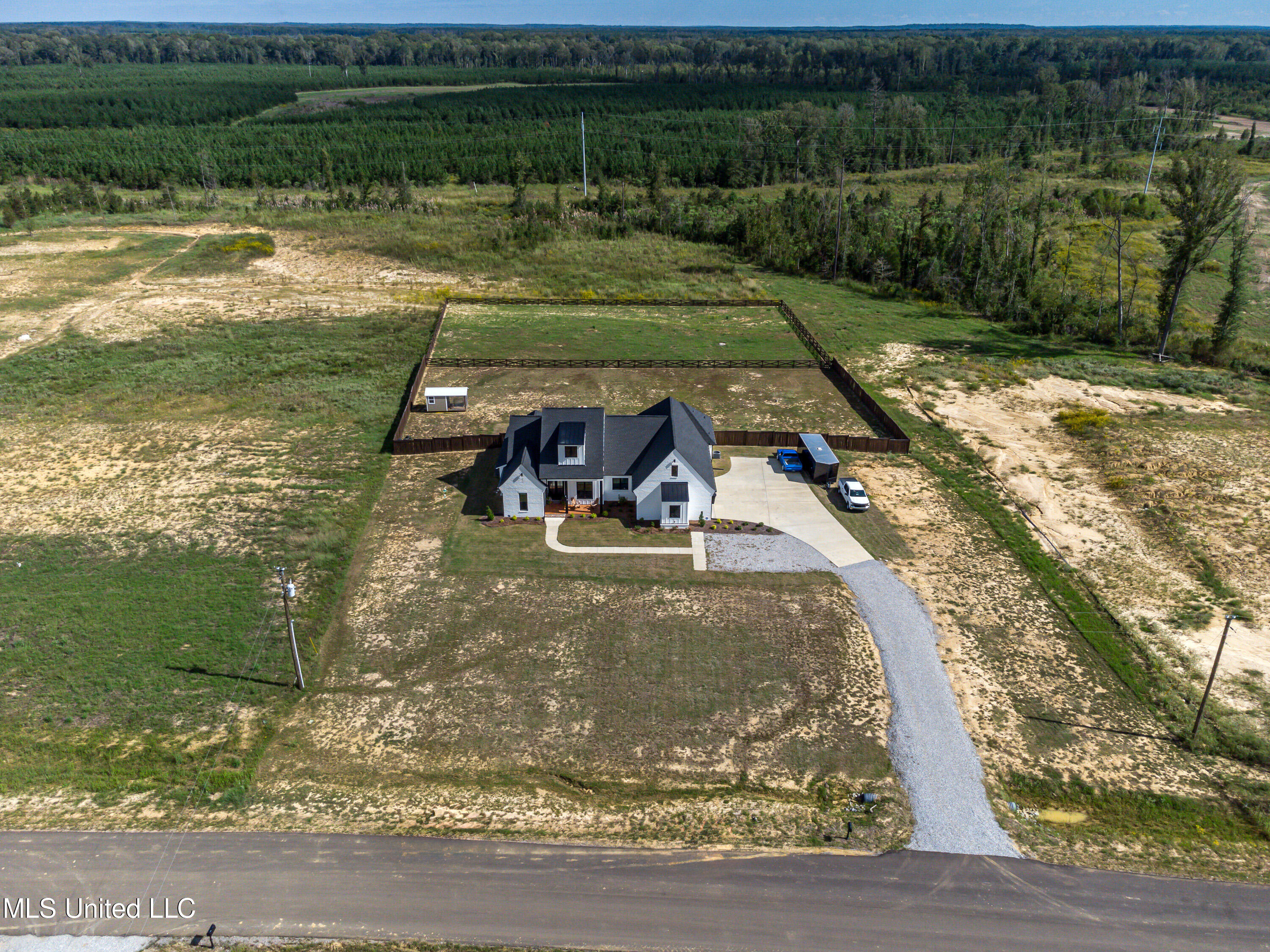 Brandon, Mississippi 39047, United States, 4 Bedrooms Bedrooms, ,4 BathroomsBathrooms,Residential,Pending,40706