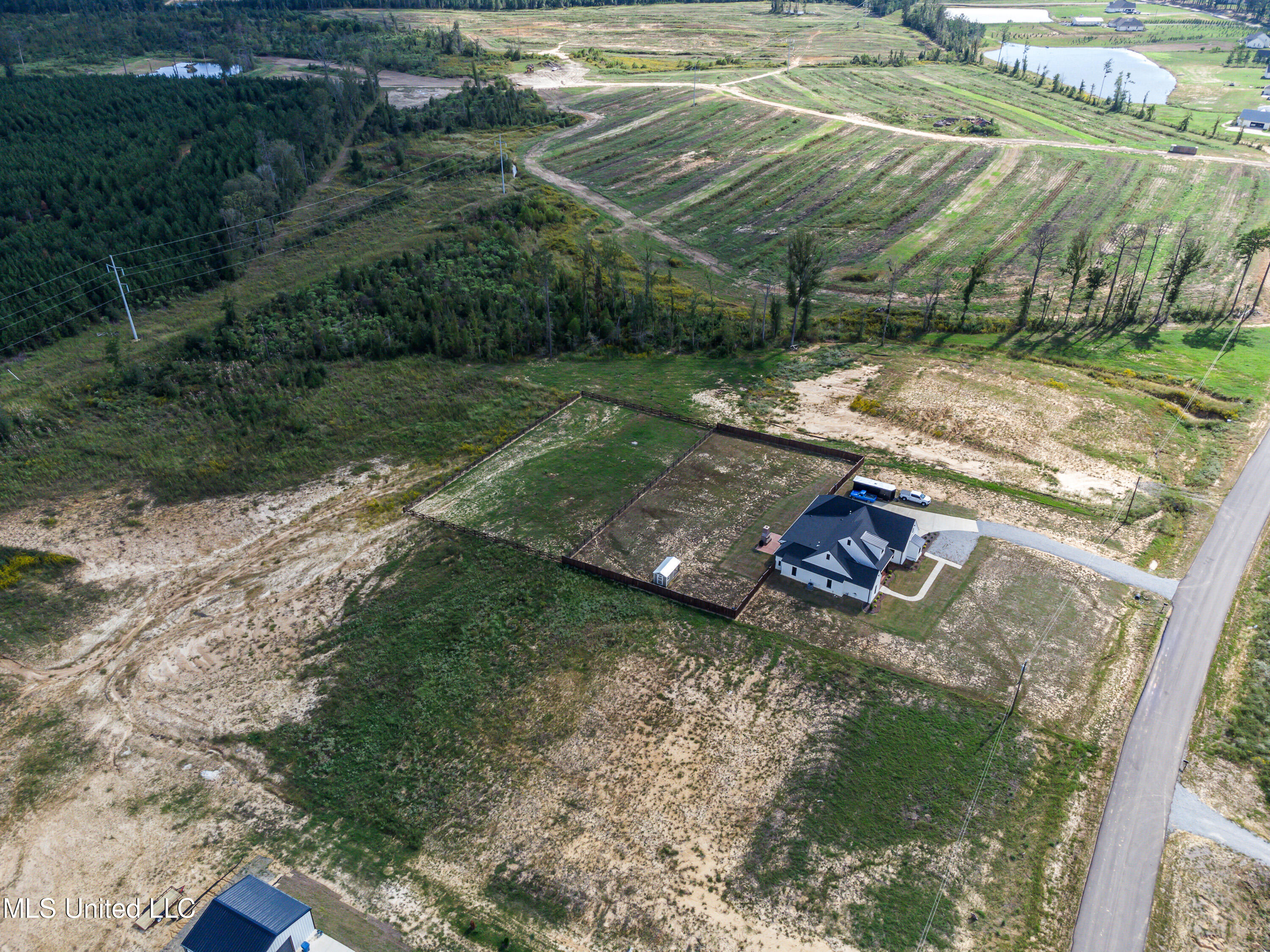 Brandon, Mississippi 39047, United States, 4 Bedrooms Bedrooms, ,4 BathroomsBathrooms,Residential,Pending,40706