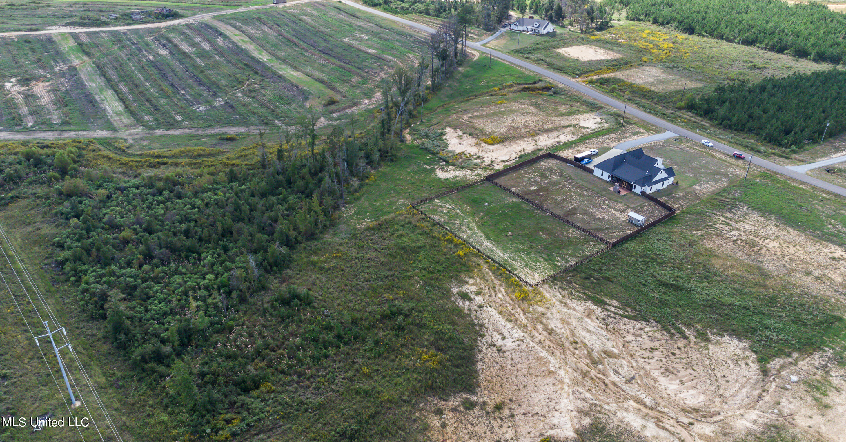 Brandon, Mississippi 39047, United States, 4 Bedrooms Bedrooms, ,4 BathroomsBathrooms,Residential,Pending,40706