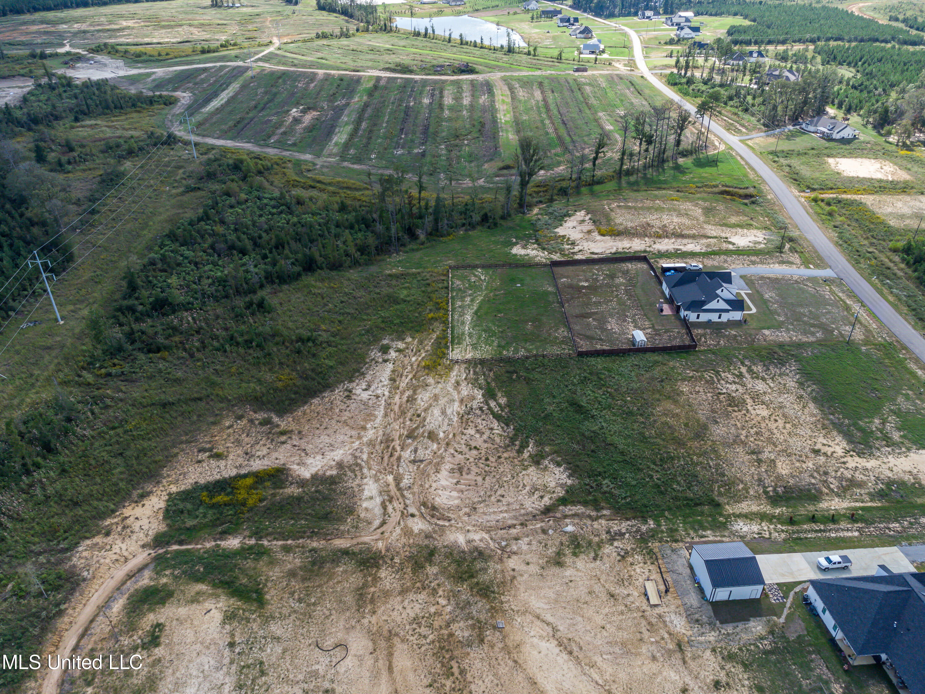 Brandon, Mississippi 39047, United States, 4 Bedrooms Bedrooms, ,4 BathroomsBathrooms,Residential,Pending,40706