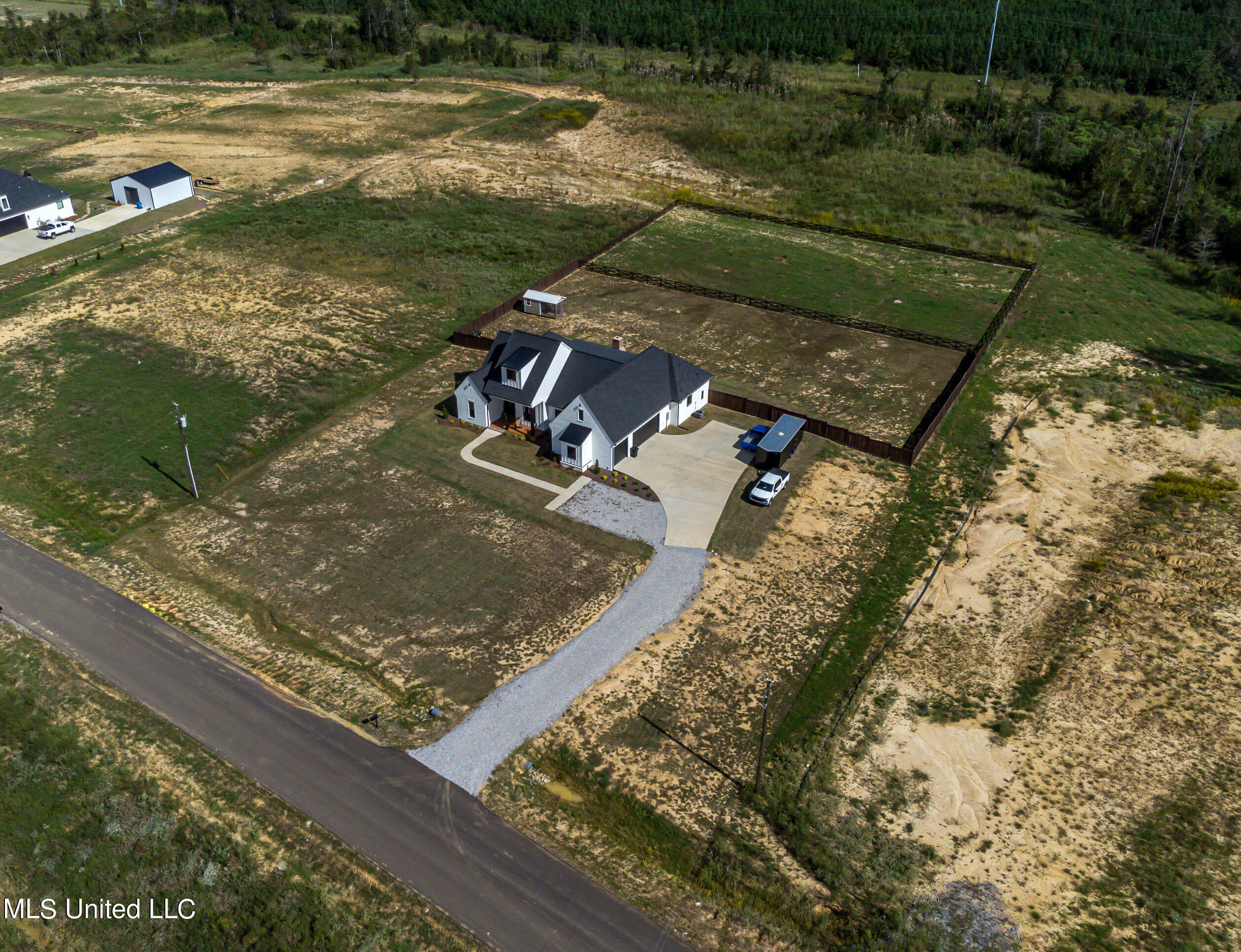 Brandon, Mississippi 39047, United States, 4 Bedrooms Bedrooms, ,4 BathroomsBathrooms,Residential,Pending,40706