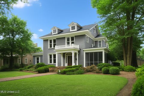 Homes For Sale - 307 Grand Boulevard<br/> Leflore County, Greenwood, MS 38930