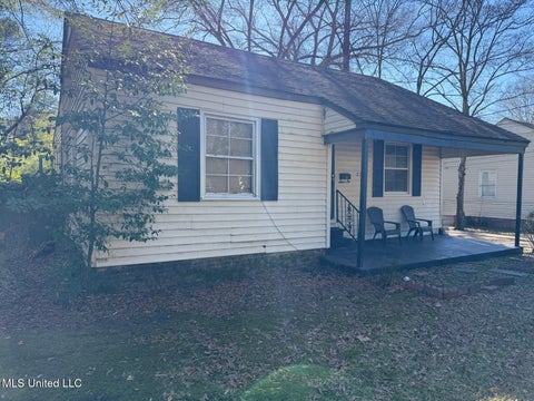 Homes For Sale - 231 Decelle Street<br/> Jackson, MS 39216