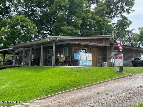 Homes For Sale - 101 Sportsman Lane<br/> Ferriday, LA 71334