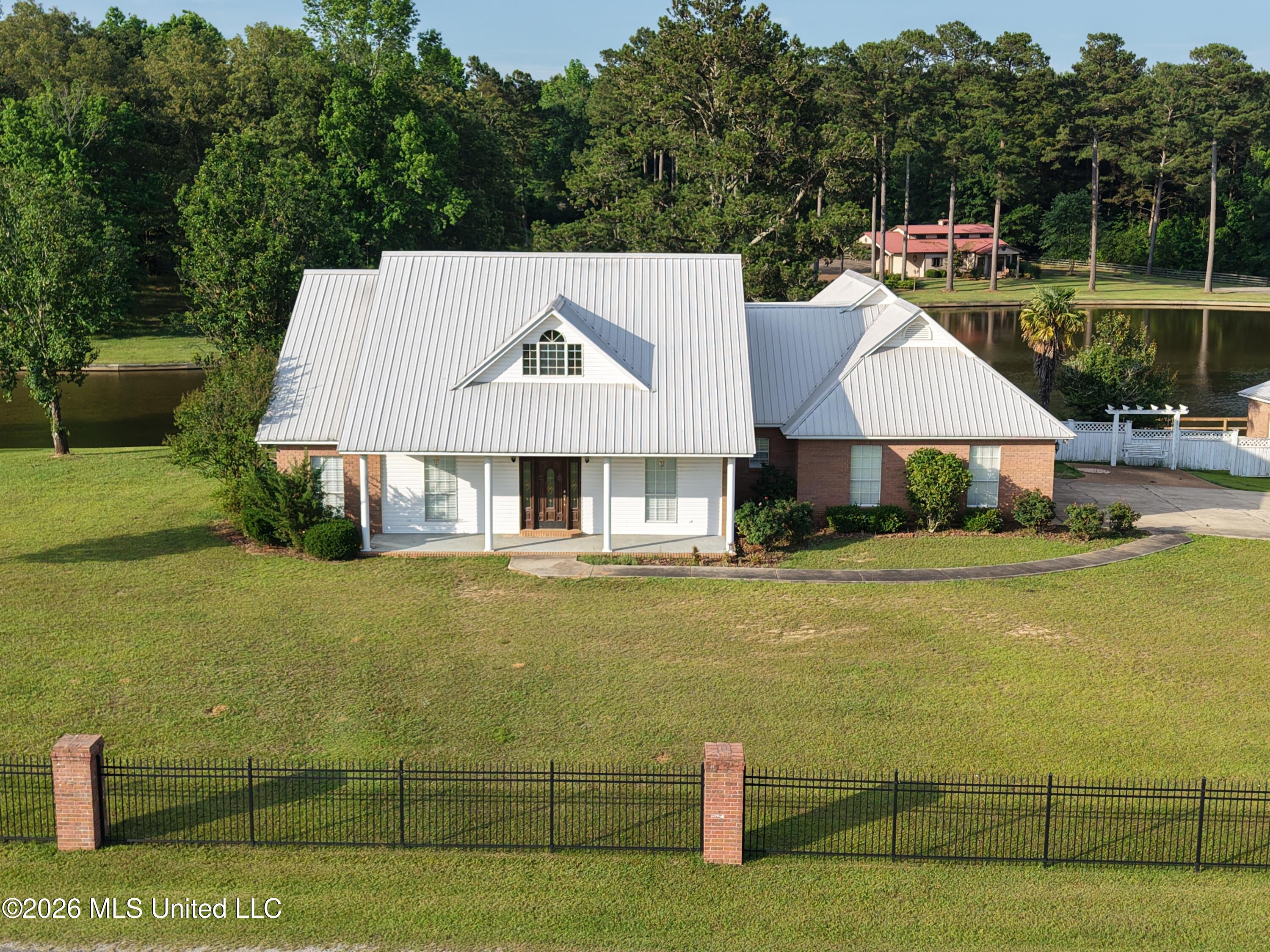 11281 Rd 468