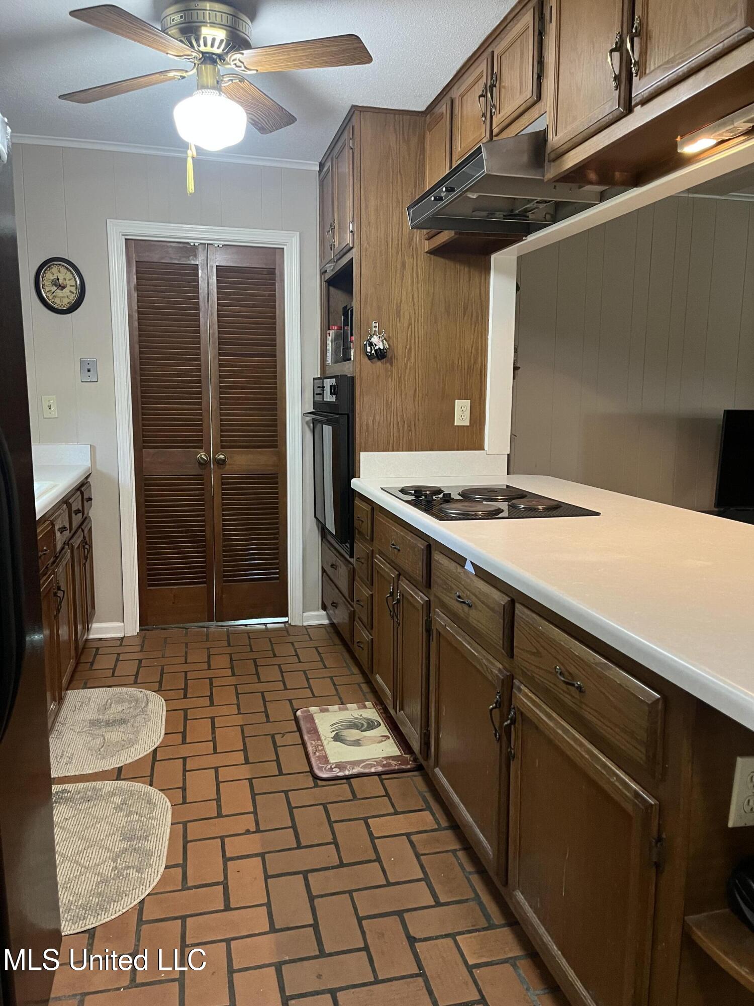 1224 Claiborne Drive, Southaven, Mississippi image 7