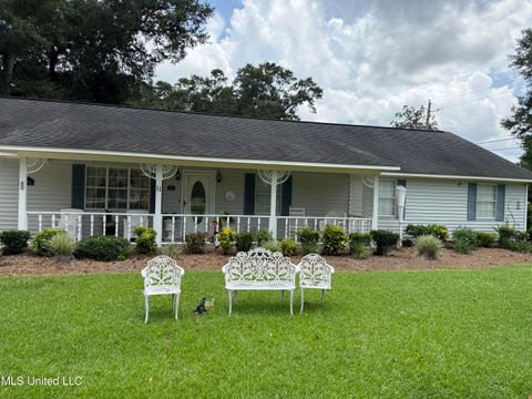 Apartment For Sale - 11 Lumpkin Street<br/> Lucedale, MS 39452