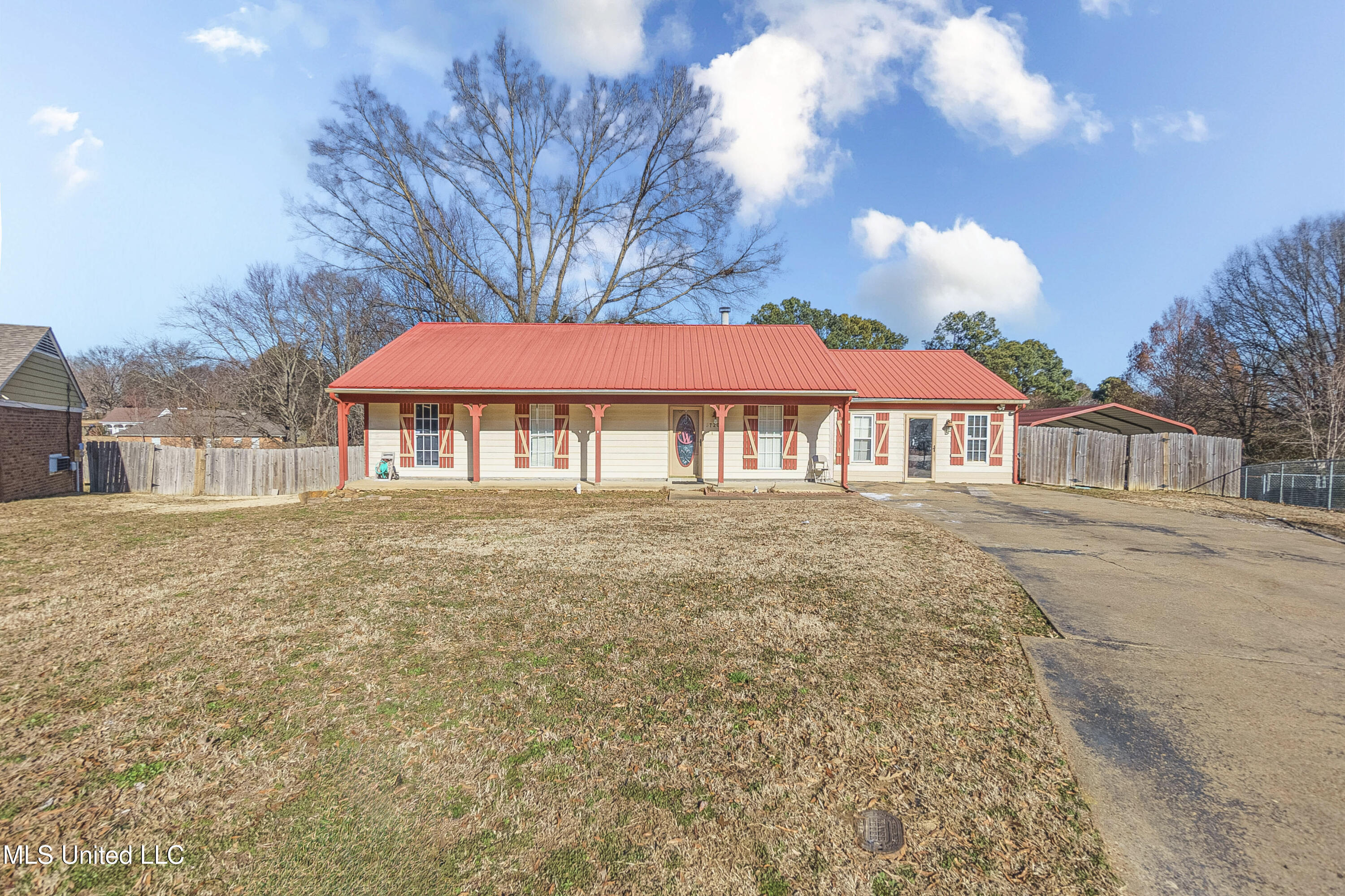 3720 Ramblewood Drive, Horn Lake, Mississippi image 1