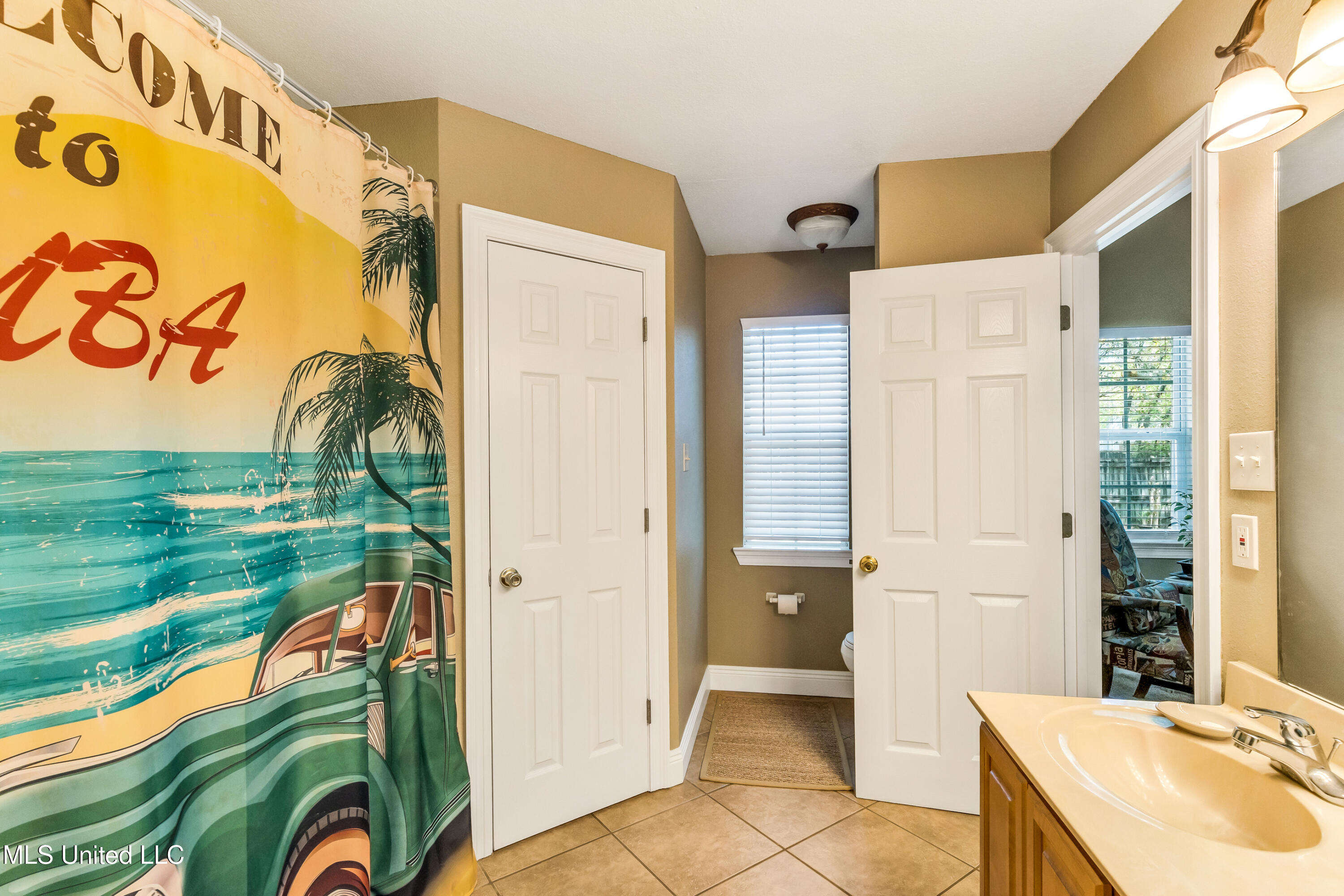 1426 Porpoise Drive, Ocean Springs, Mississippi image 18