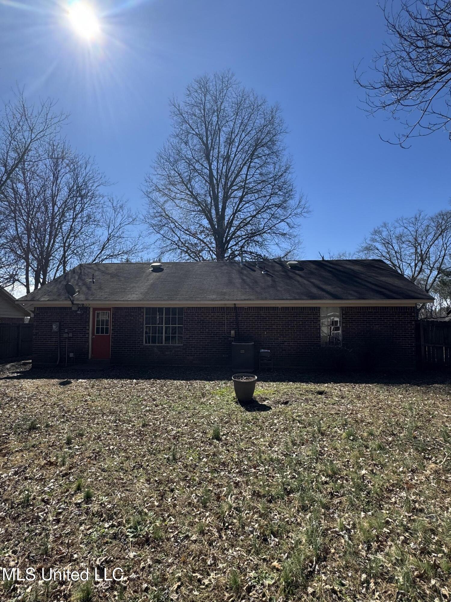 5020 Gray Drive, Horn Lake, Mississippi image 2