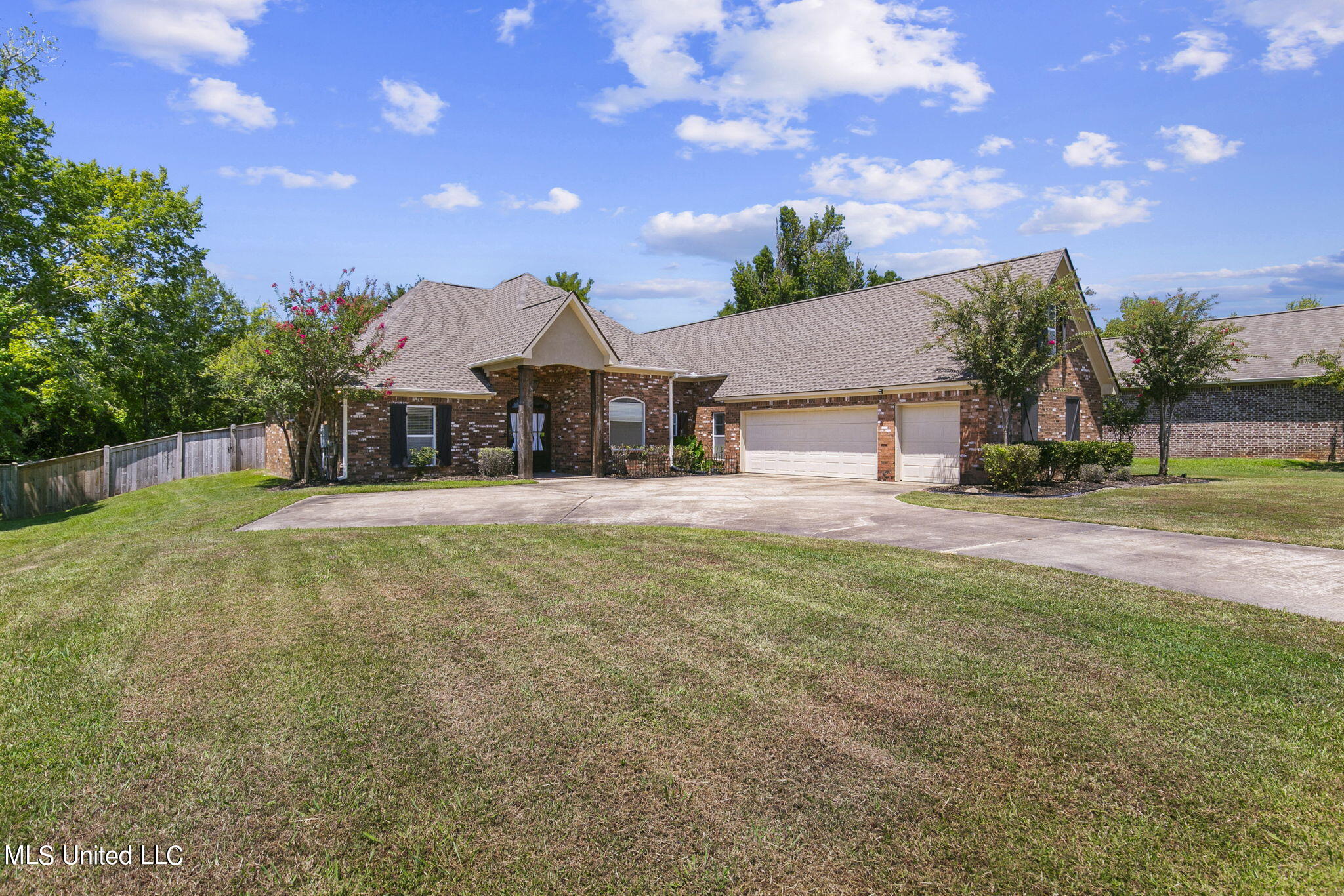 123 Hampton Hills Boulevard, Canton, Mississippi image 2