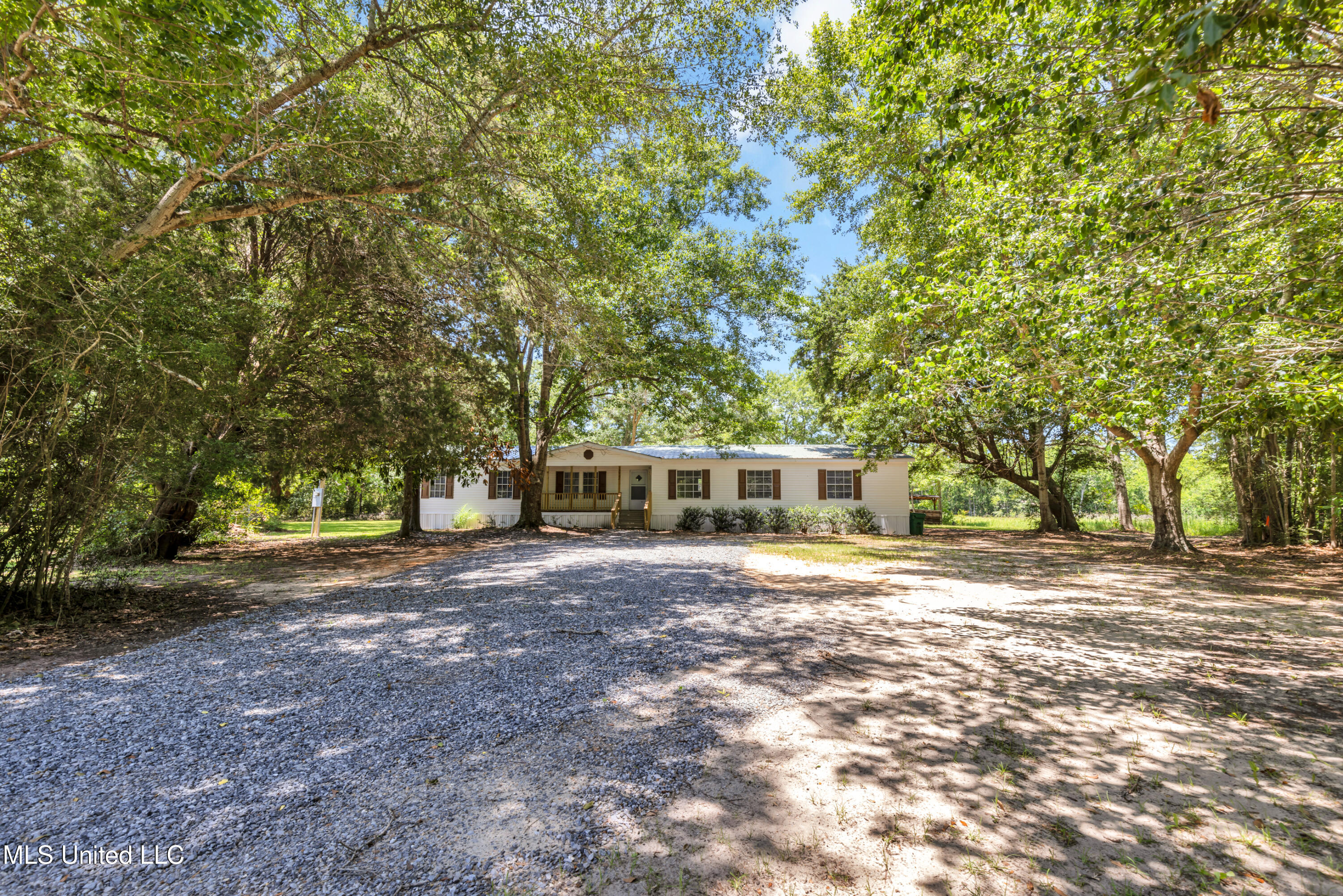 13921 Sagebrush Trail, Moss Point, Mississippi image 2