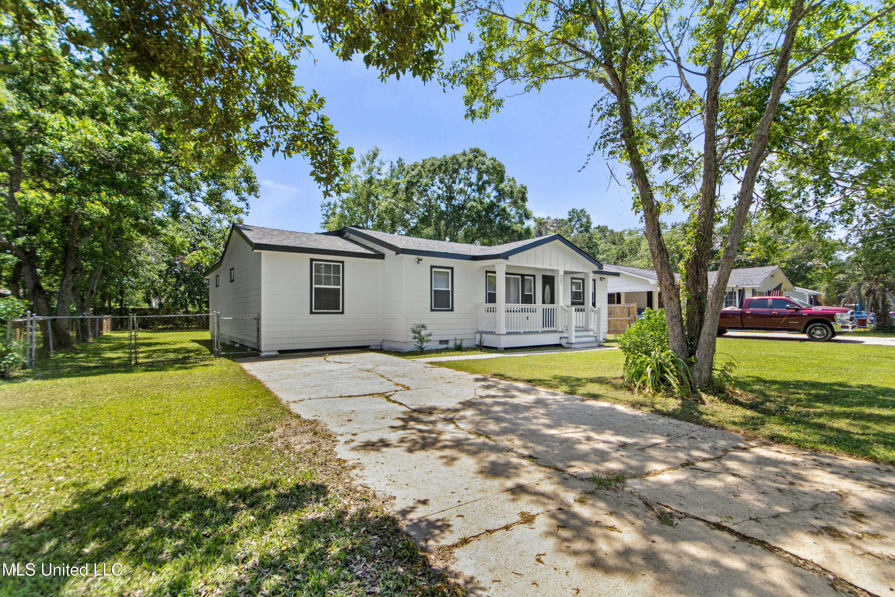 305 43rd Street, Gulfport, Mississippi image 3
