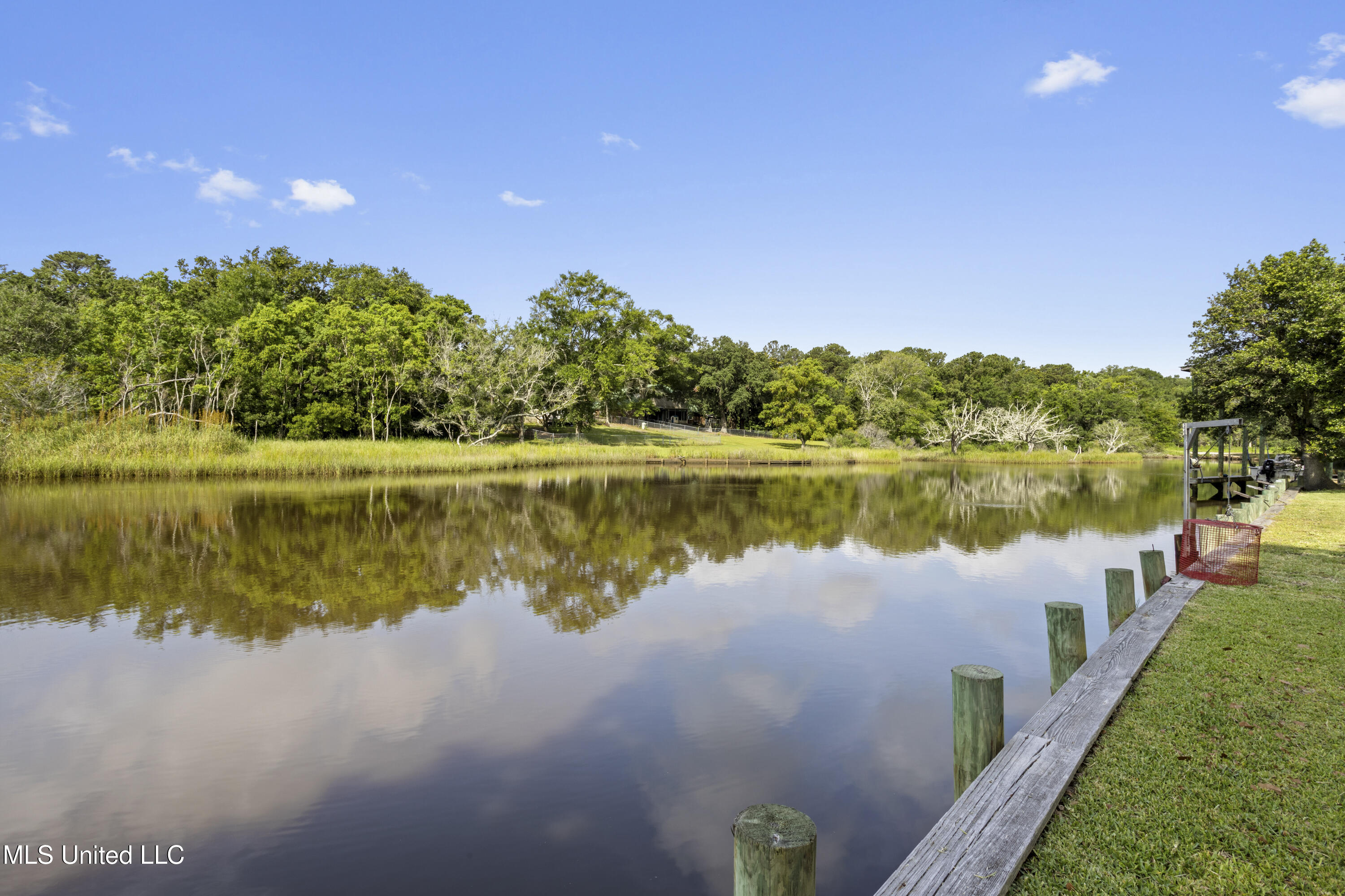 1621 Pat Drive, Gautier, Mississippi image 37