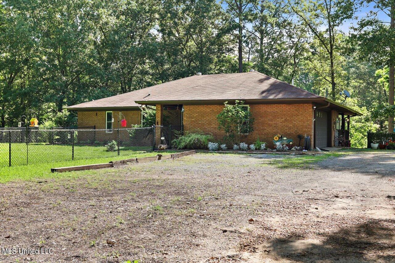 216 Trace Circle, Raymond, Mississippi image 4