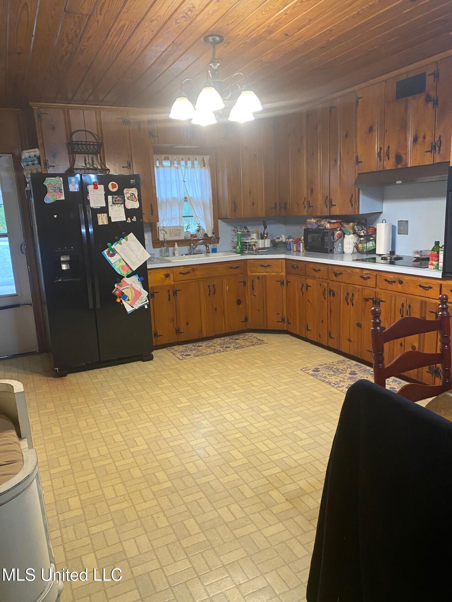 620 Salem Avenue, Holly Springs, Mississippi image 4