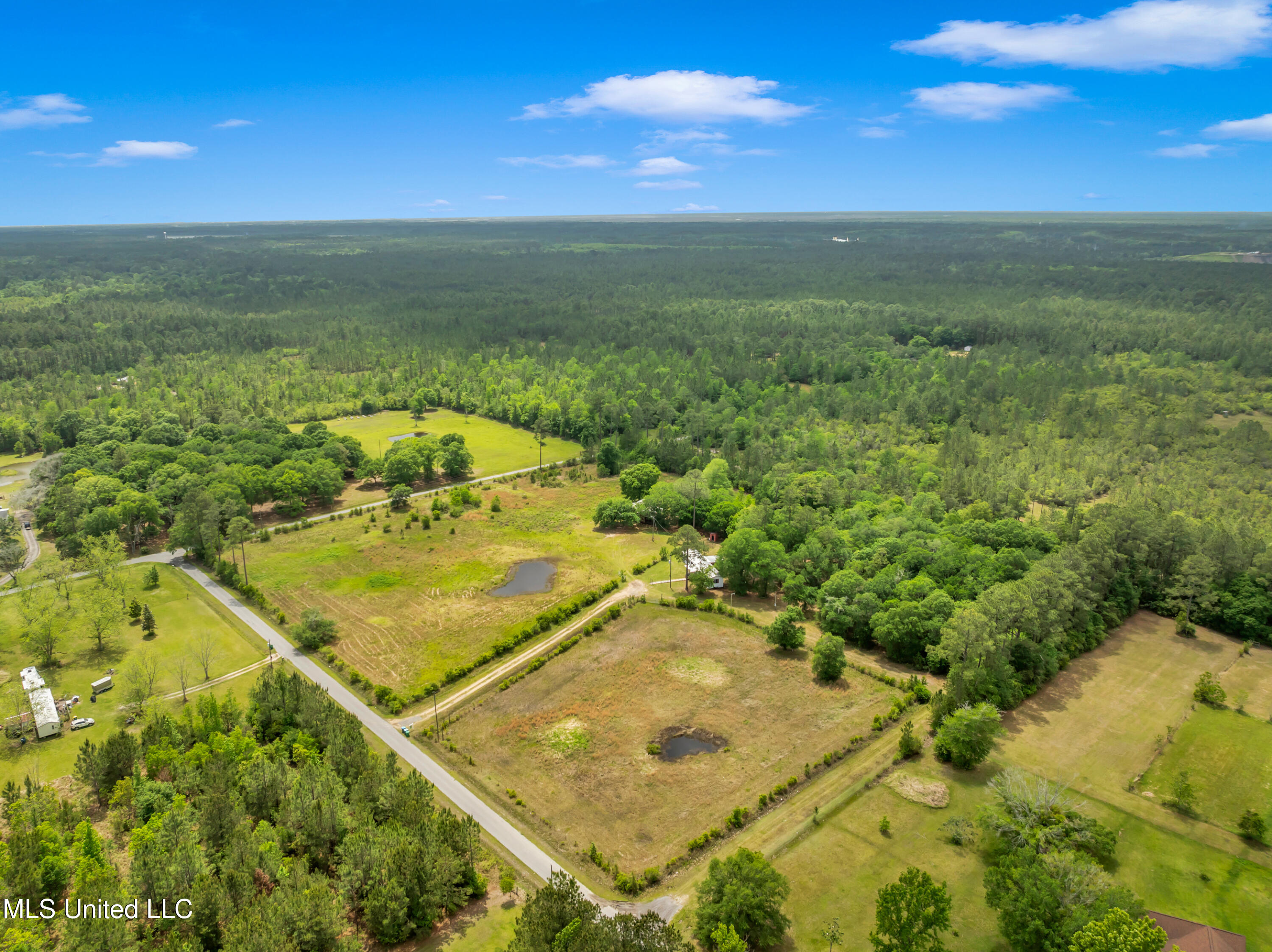 11300 Max Bryant Road, Moss Point, Mississippi image 46