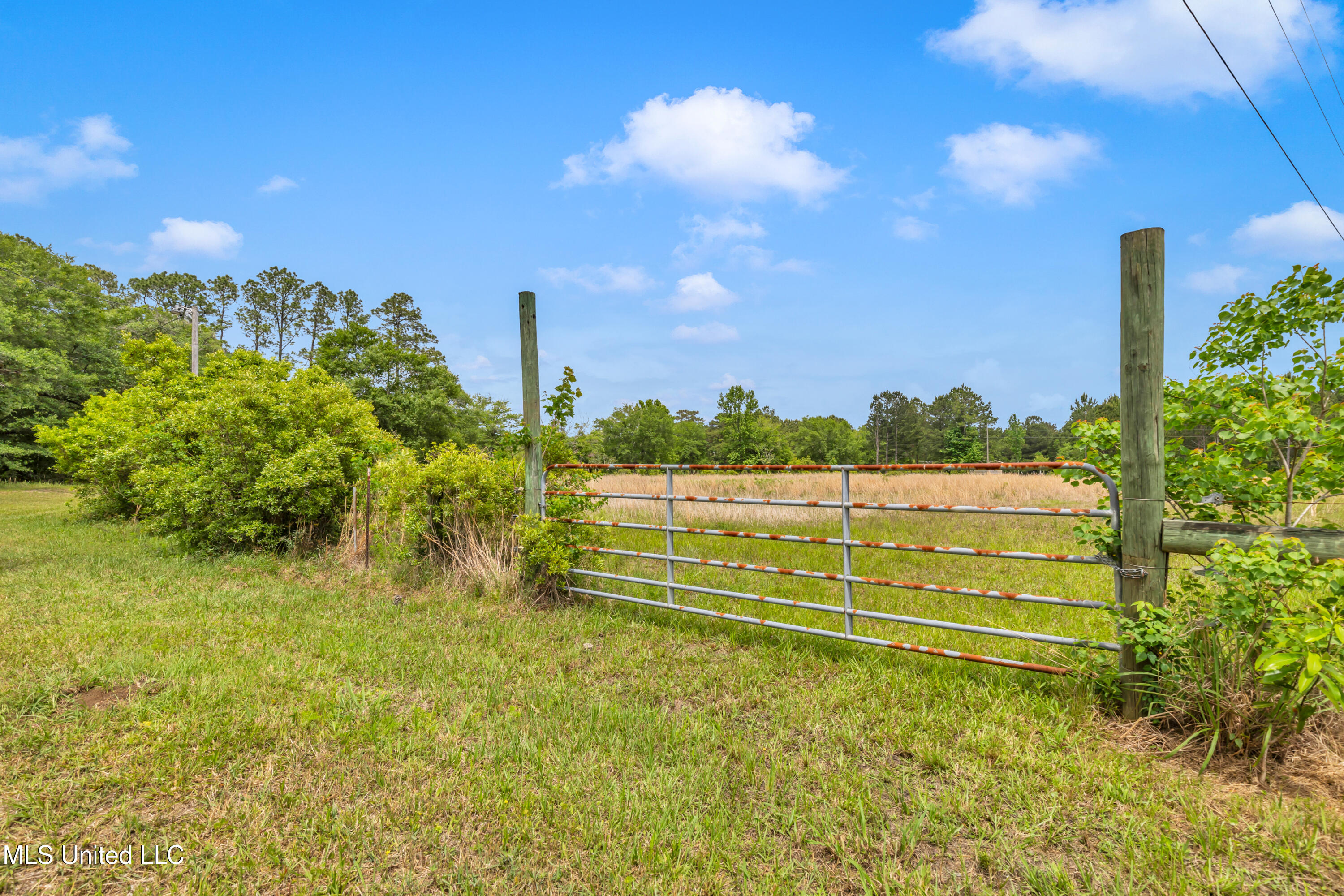 11300 Max Bryant Road, Moss Point, Mississippi image 17