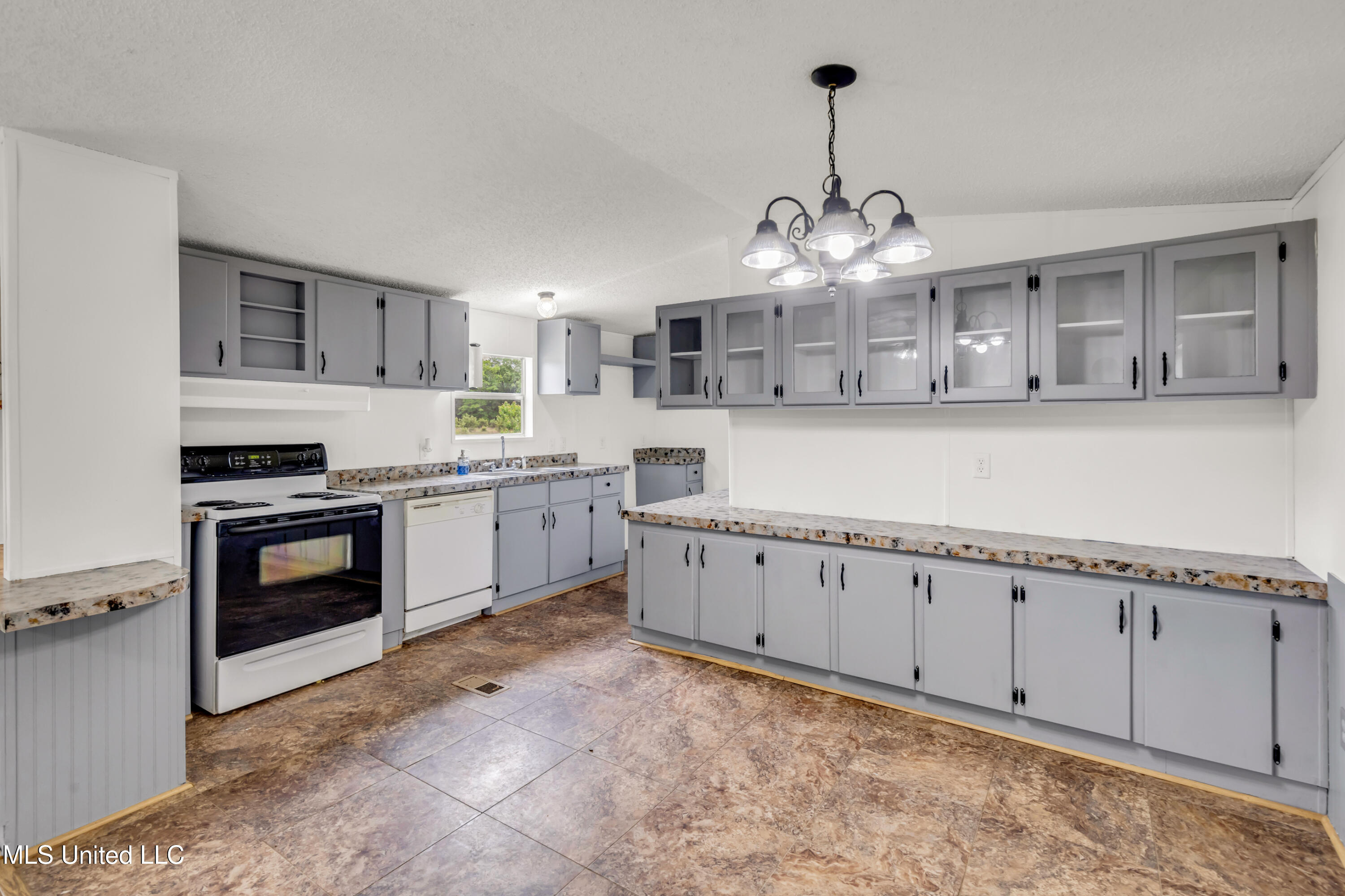 11300 Max Bryant Road, Moss Point, Mississippi image 30