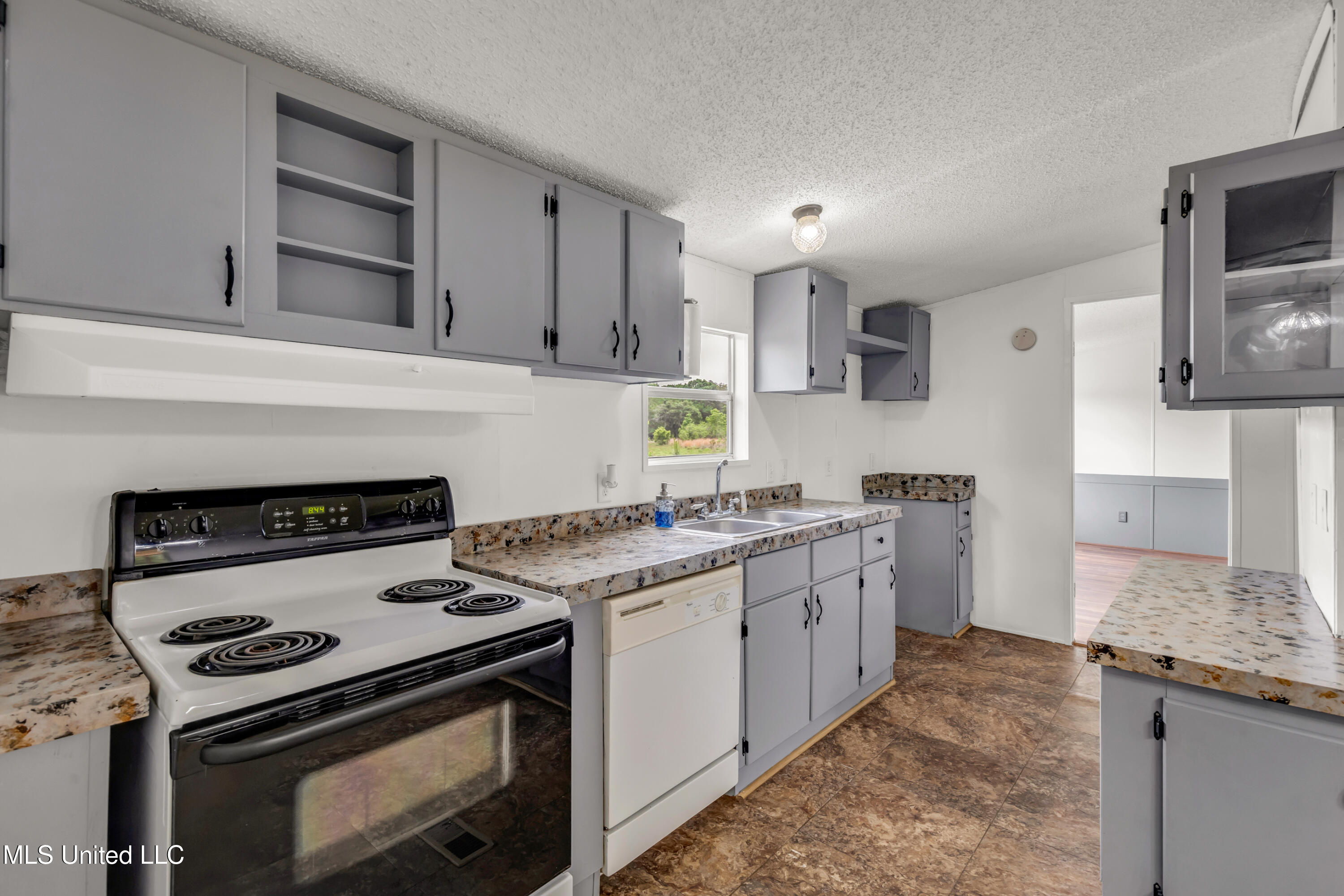 11300 Max Bryant Road, Moss Point, Mississippi image 31