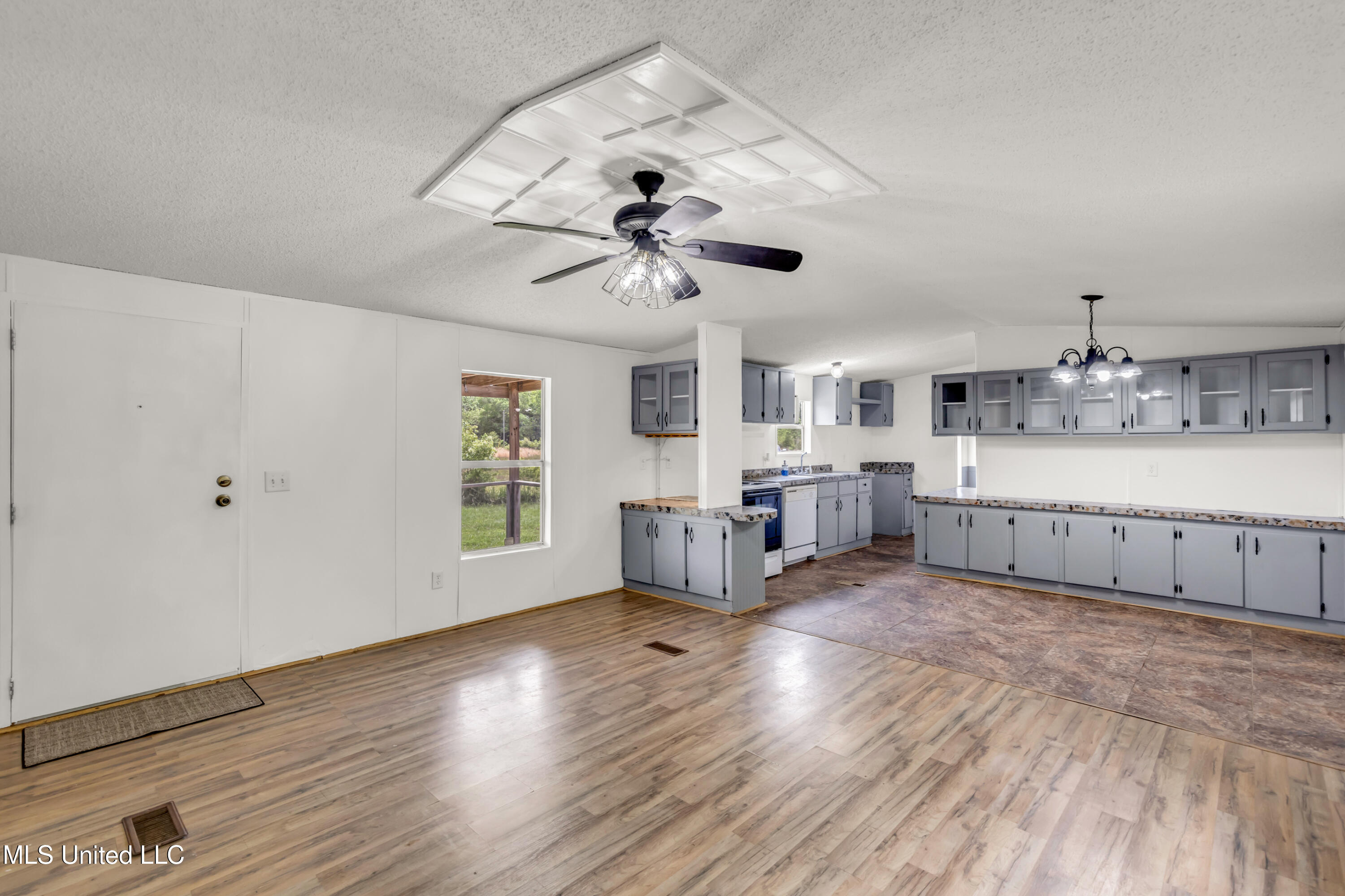 11300 Max Bryant Road, Moss Point, Mississippi image 27