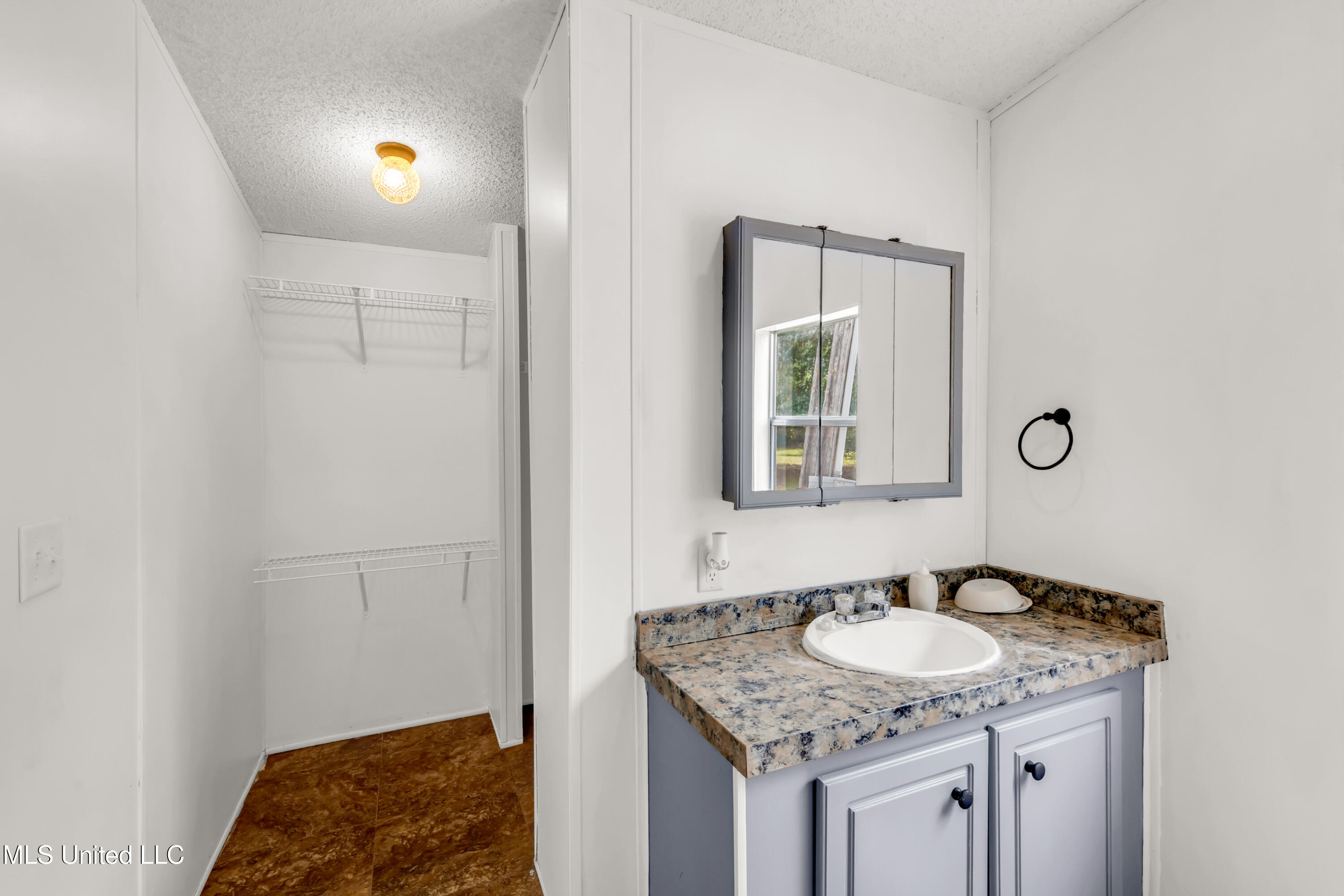11300 Max Bryant Road, Moss Point, Mississippi image 38