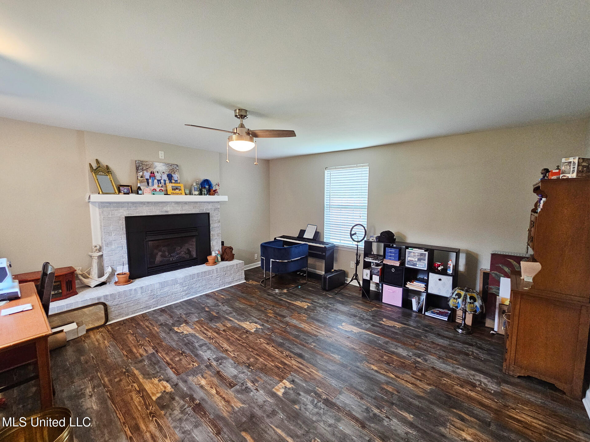 906 W Lakeshore Drive, Carriere, Mississippi image 6