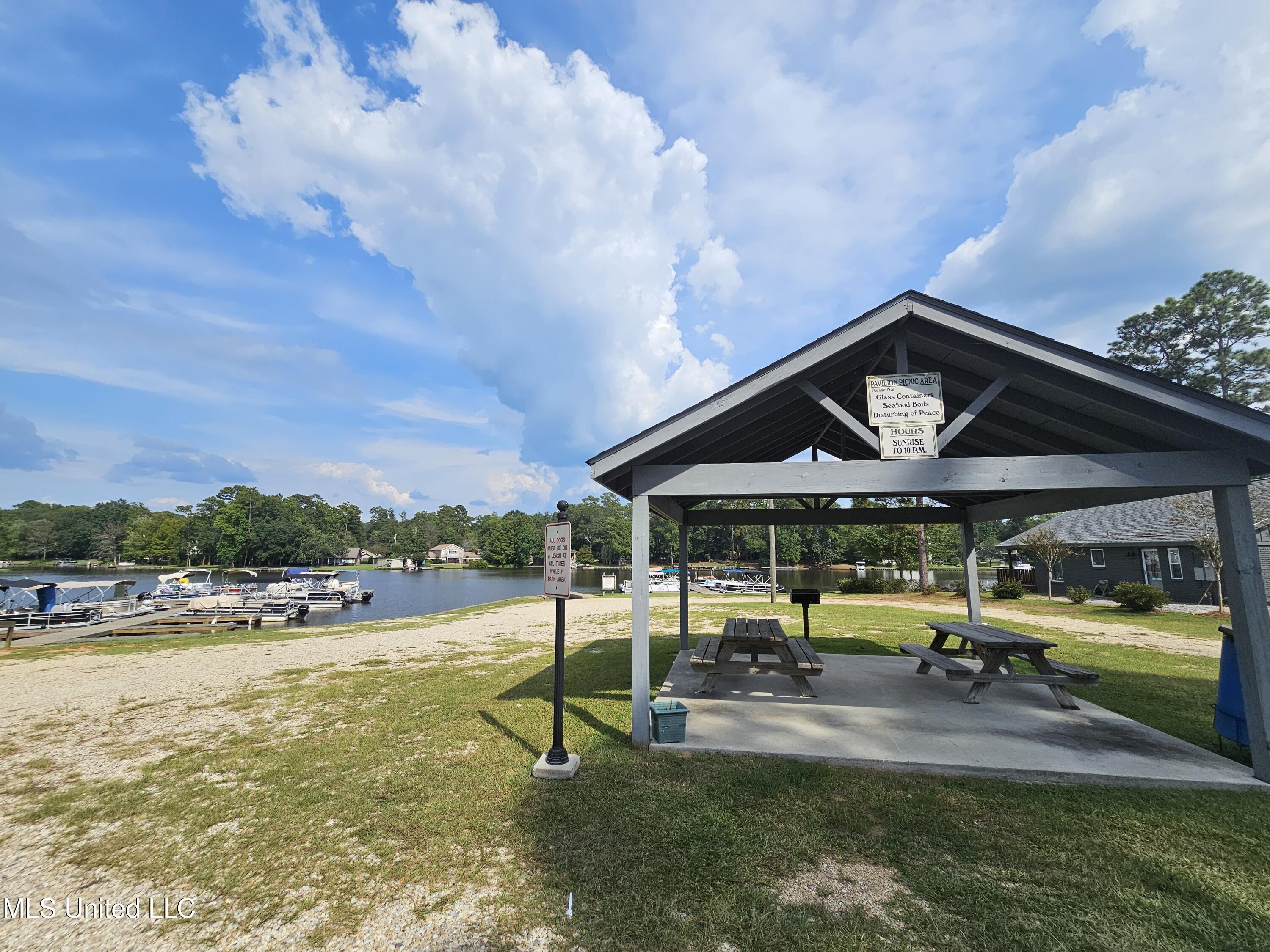 906 W Lakeshore Drive, Carriere, Mississippi image 27