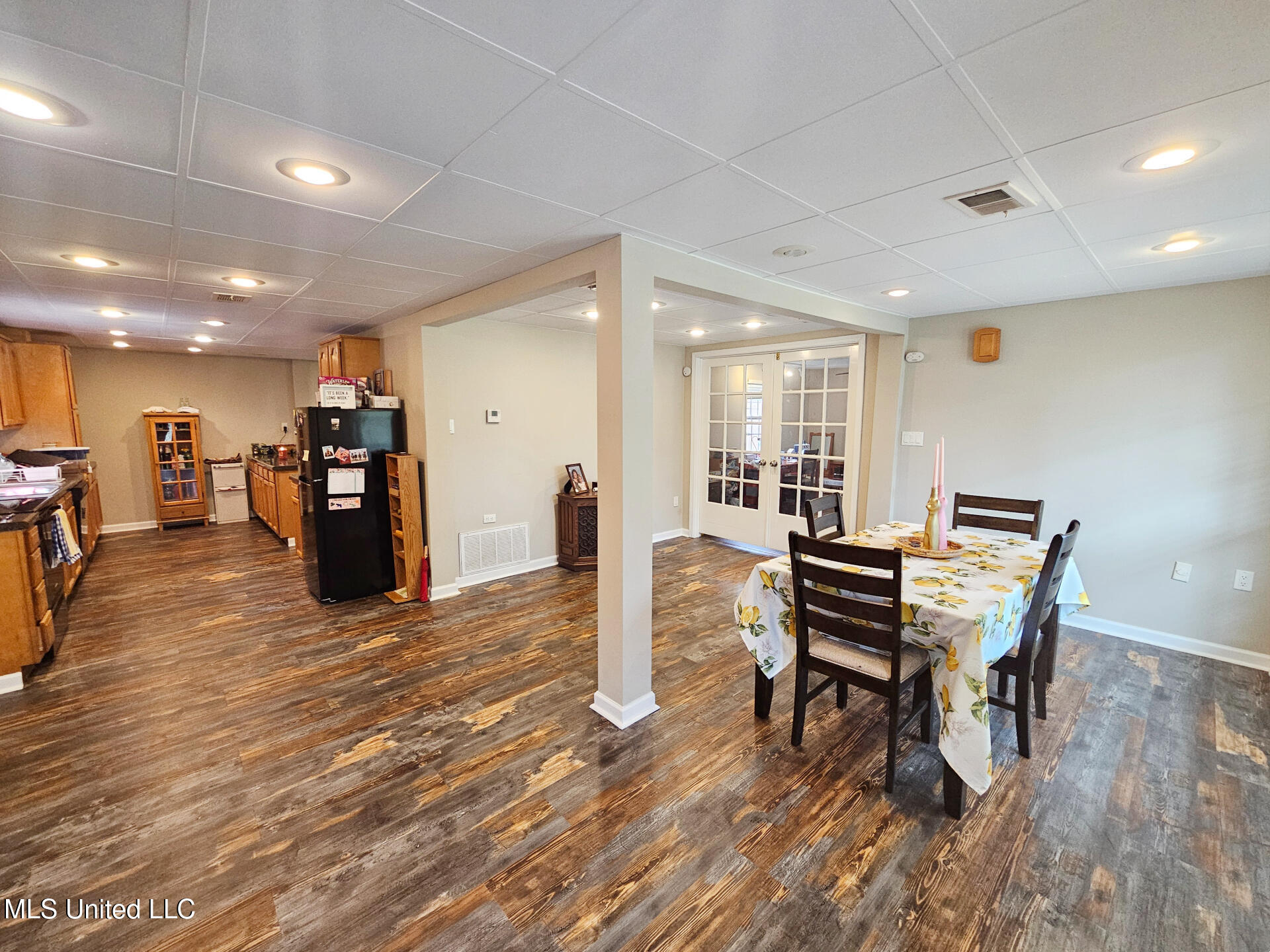 906 W Lakeshore Drive, Carriere, Mississippi image 4