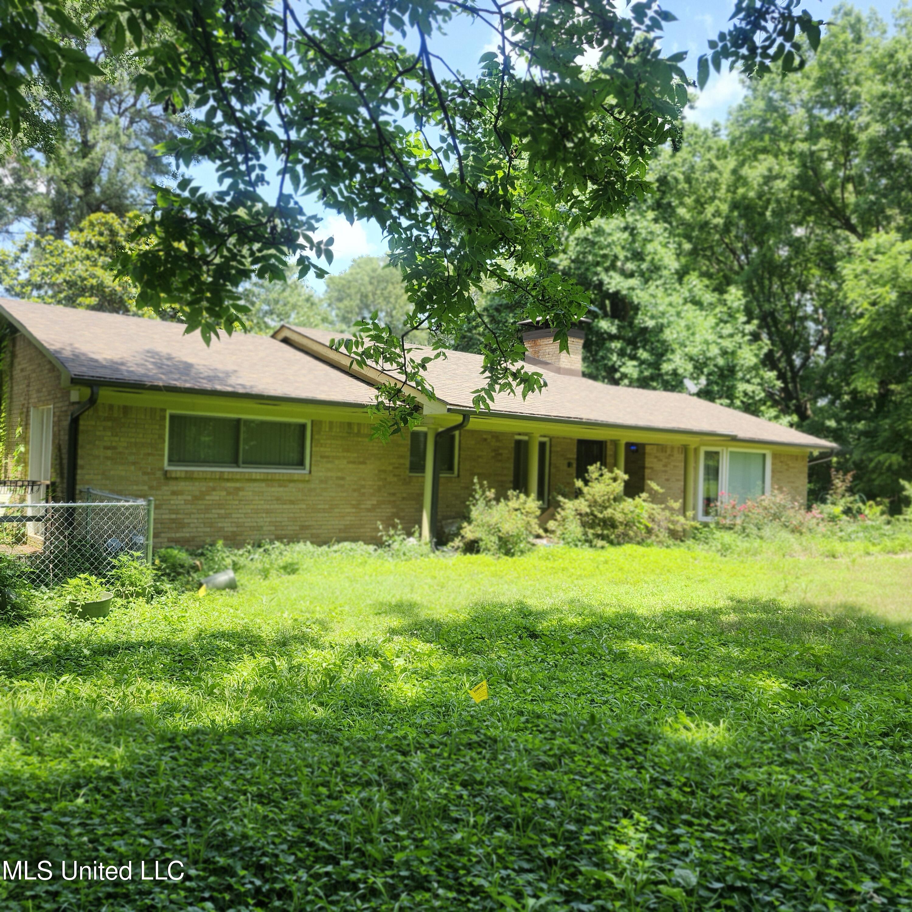 7715 Ellendale Road, Olive Branch, Mississippi image 2