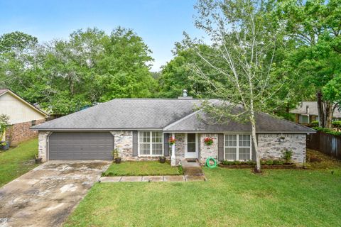 Homes For Rent - 3617 Ridgecrest Drive<br/> Gautier, MS 39553