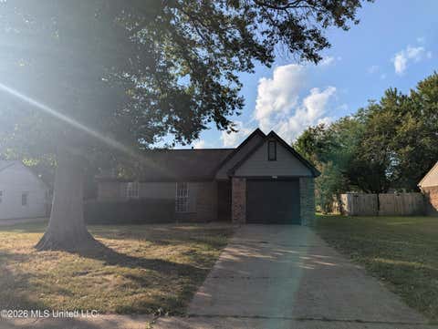 Homes For Rent - 3815 Shadow Oaks Parkway<br/> Horn Lake, MS 38637
