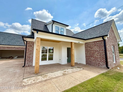 Homes For Sale - 6528 Westland Court<br/> Desoto County, Southaven, MS 38672
