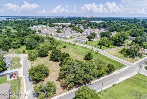 Vacant Land For Sale - 366 Main Street<br/> Harrison County, Biloxi, MS 39530