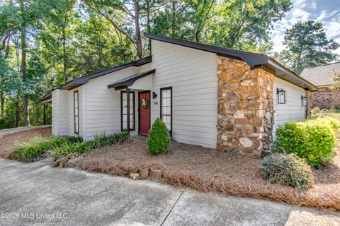 Homes For Sale - 212 Dublin Court<br/> Rankin County, Brandon, MS 39047