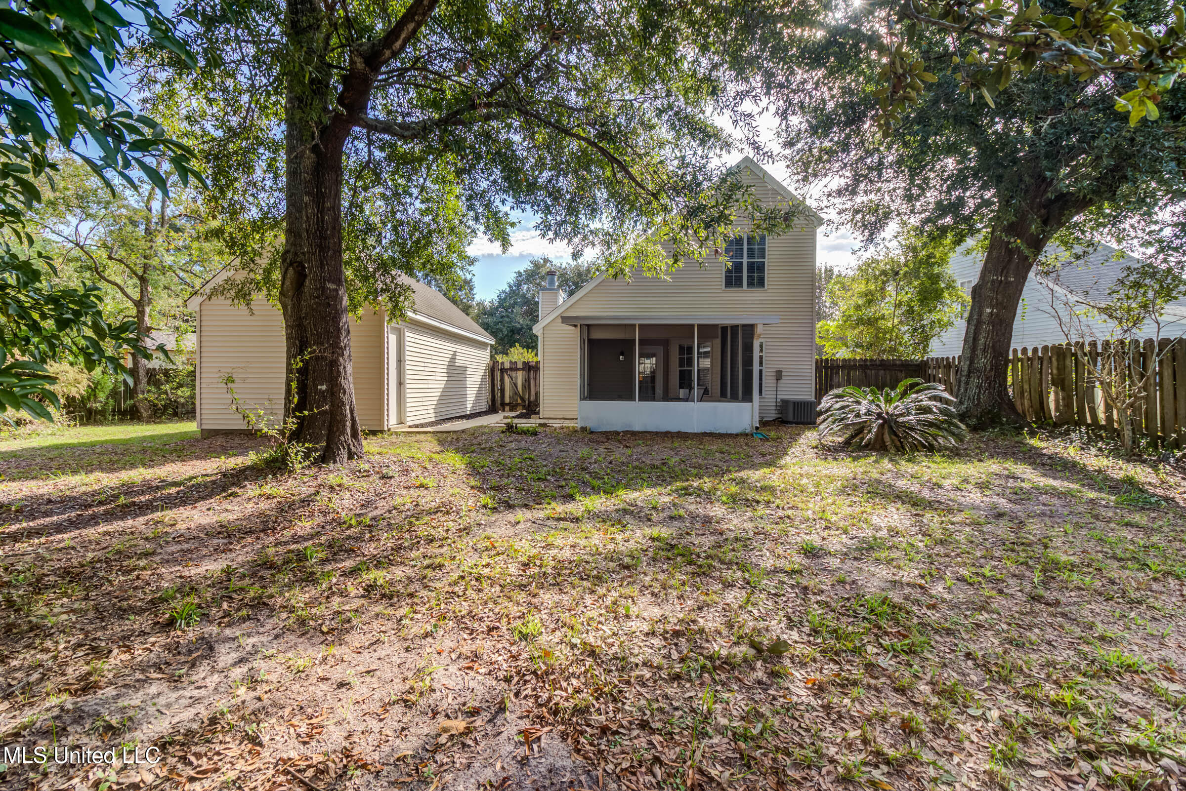 1752 James Buchanan Drive, Biloxi, Mississippi image 30