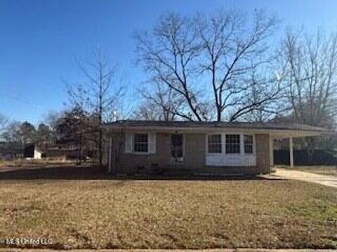 Apartment For Sale - 277 Chickasaw Street<br/> Marshall County, Holly Springs, MS 38635