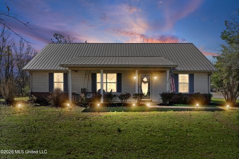 Homes For Sale - 116 Stone Road<br/> Potts Camp, MS 38659