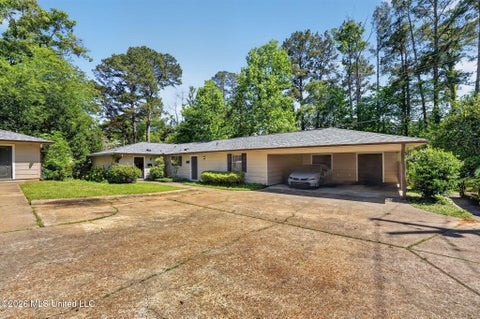 Homes For Sale - 5702-5704 Orchard View Drive<br/> Hinds County, Jackson, MS 39211